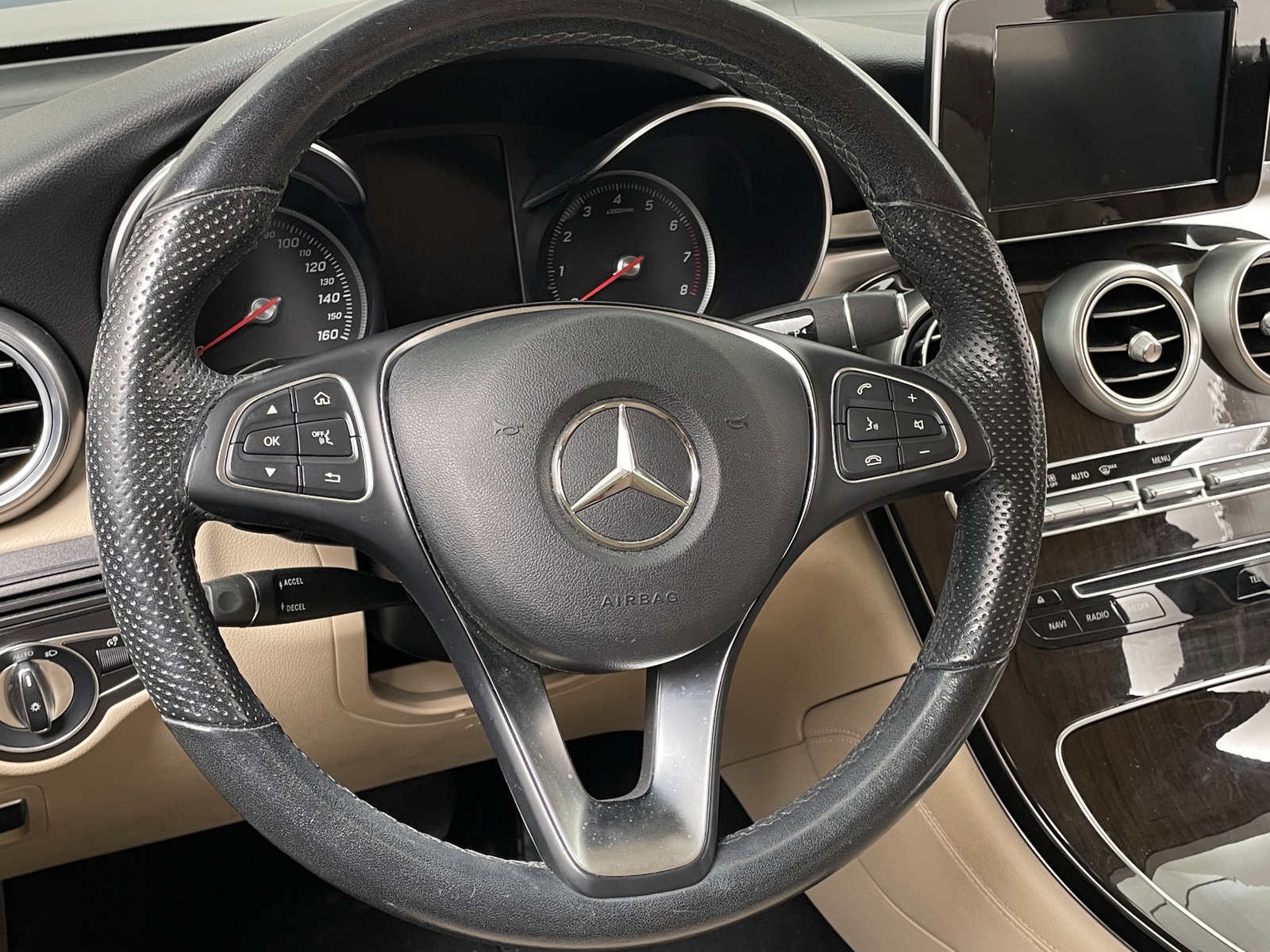 Thumbnail: 2019 Mercedes-Benz GLC - 4