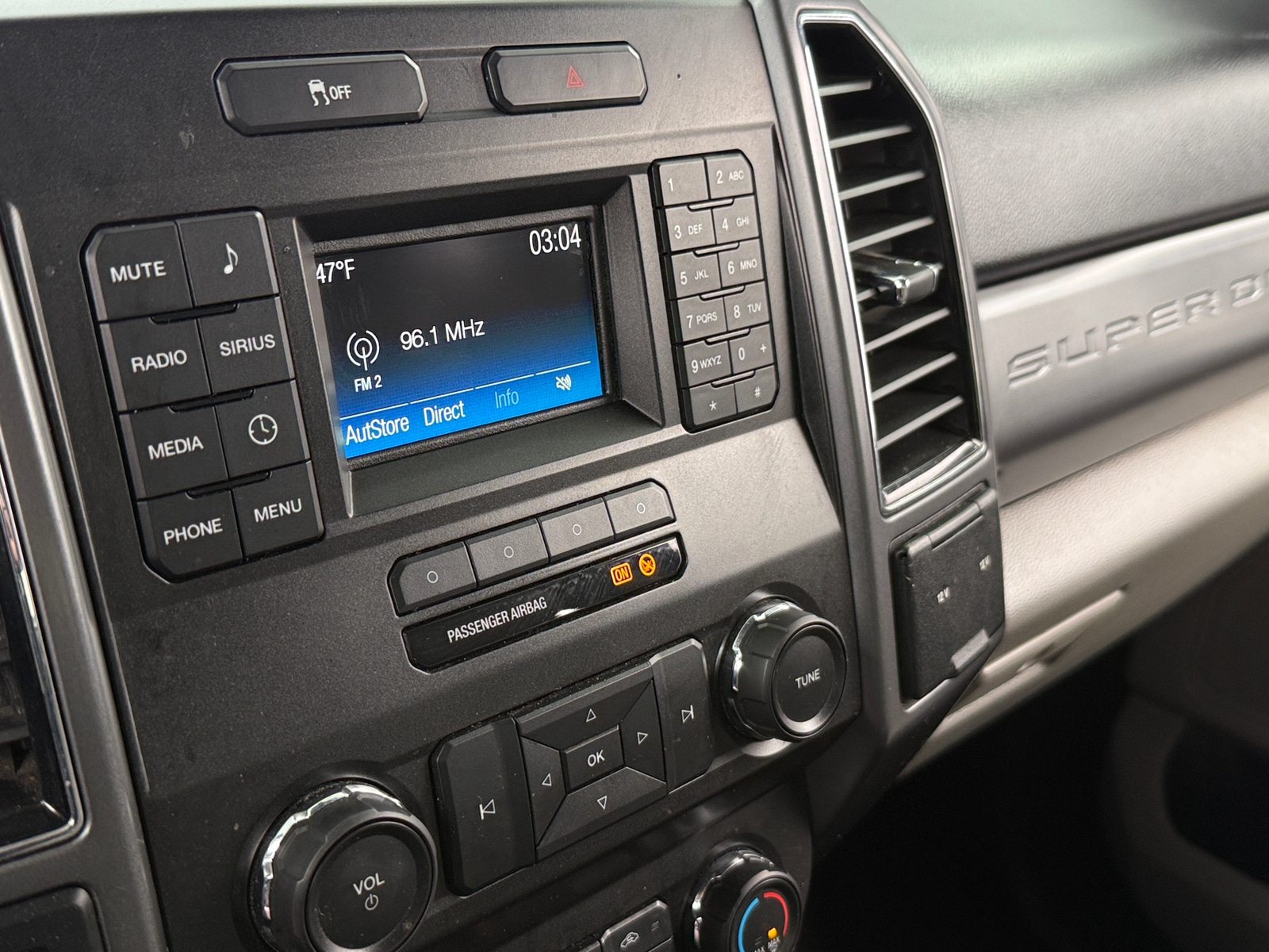 Thumbnail: 2019 Ford Econoline - 4