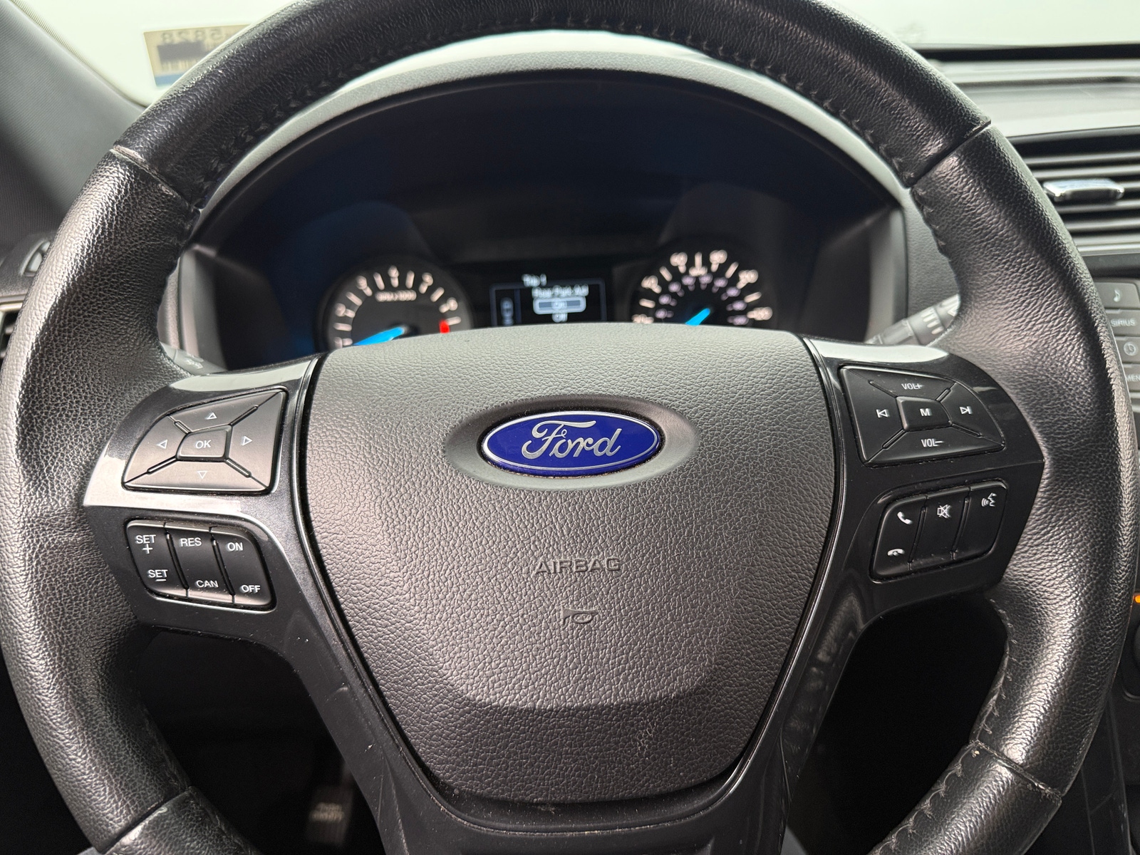 Thumbnail: 2018 Ford Explorer - 5