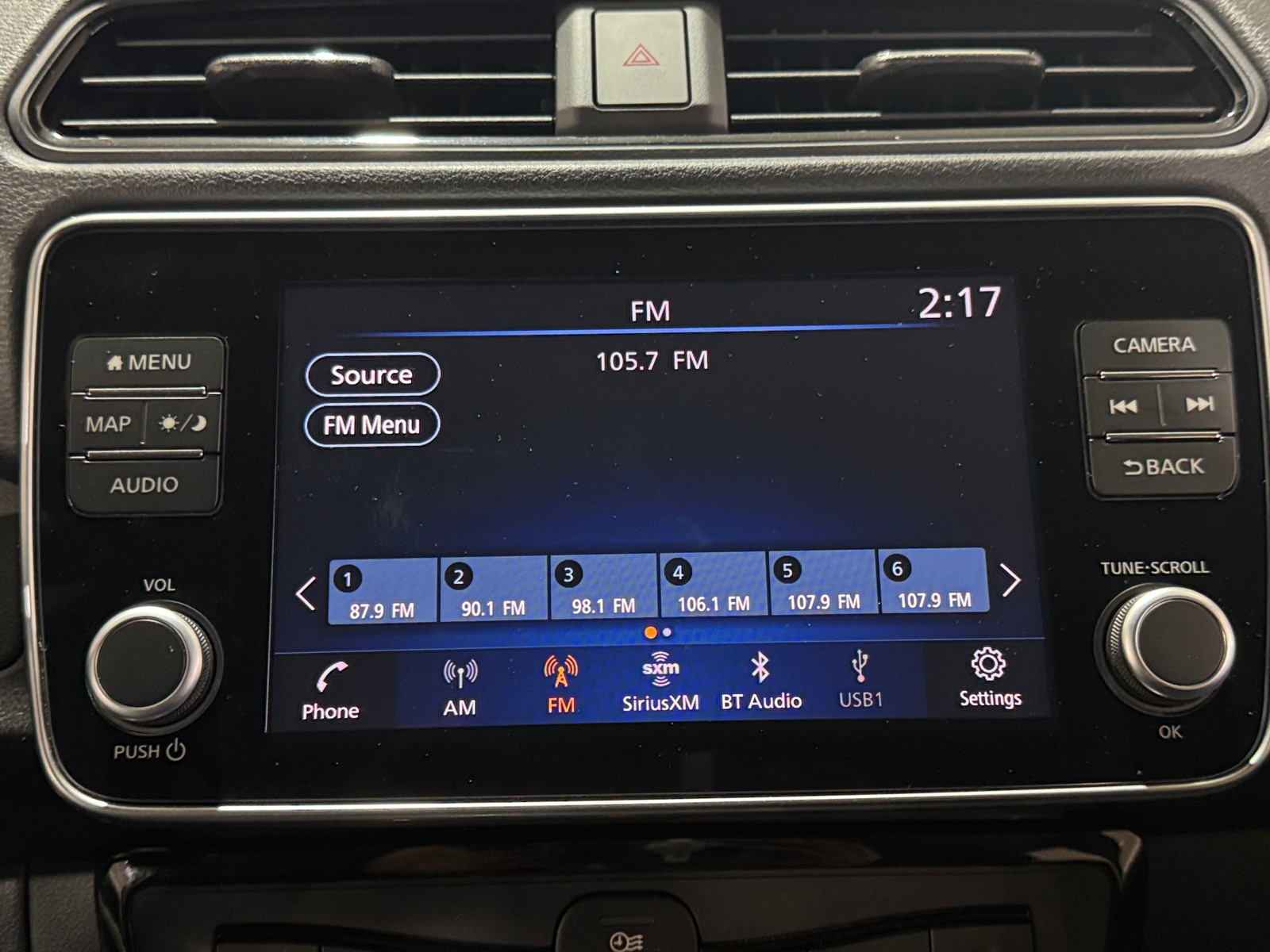 Thumbnail: 2023 Nissan Leaf - 4