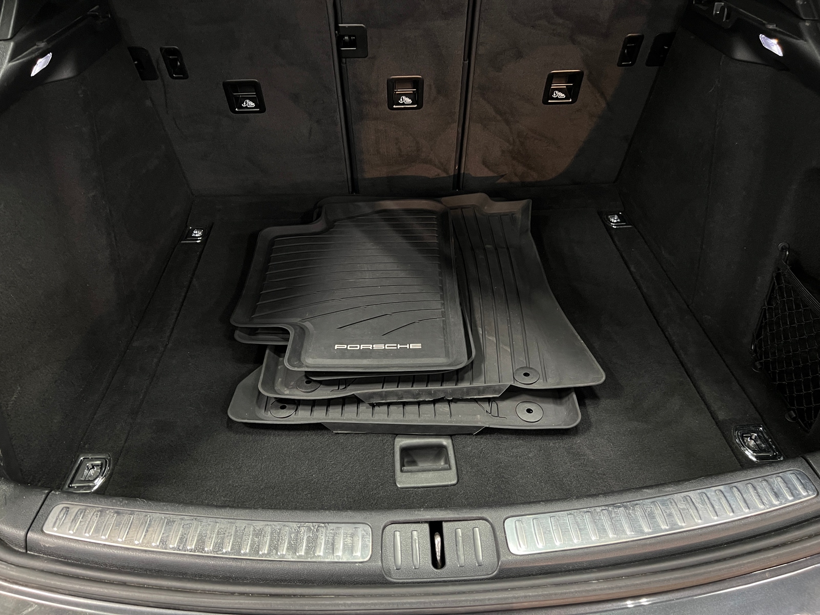 Thumbnail: 2019 Porsche Macan - 6