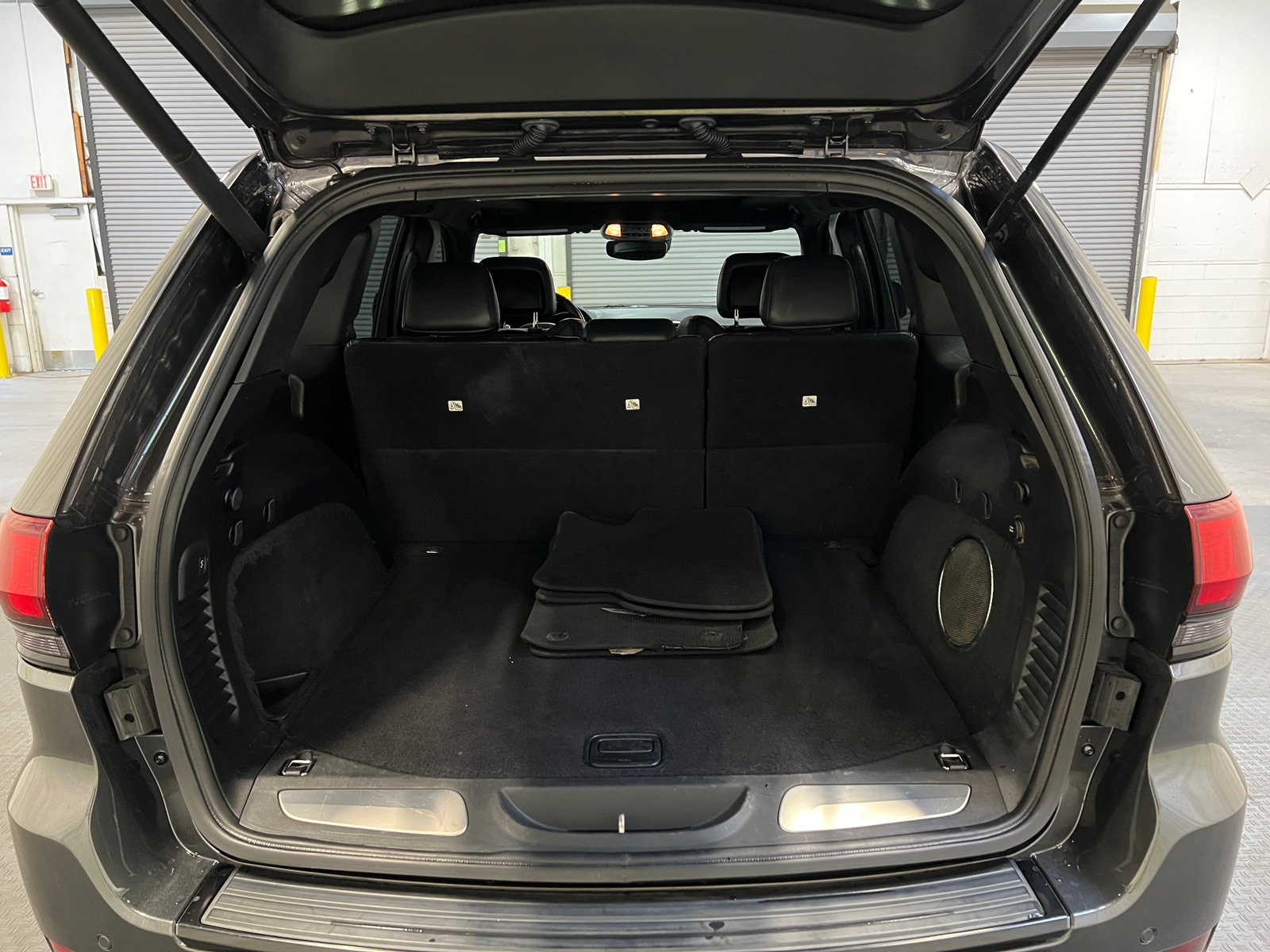 Thumbnail: 2018 Jeep Grand Cherokee - 6