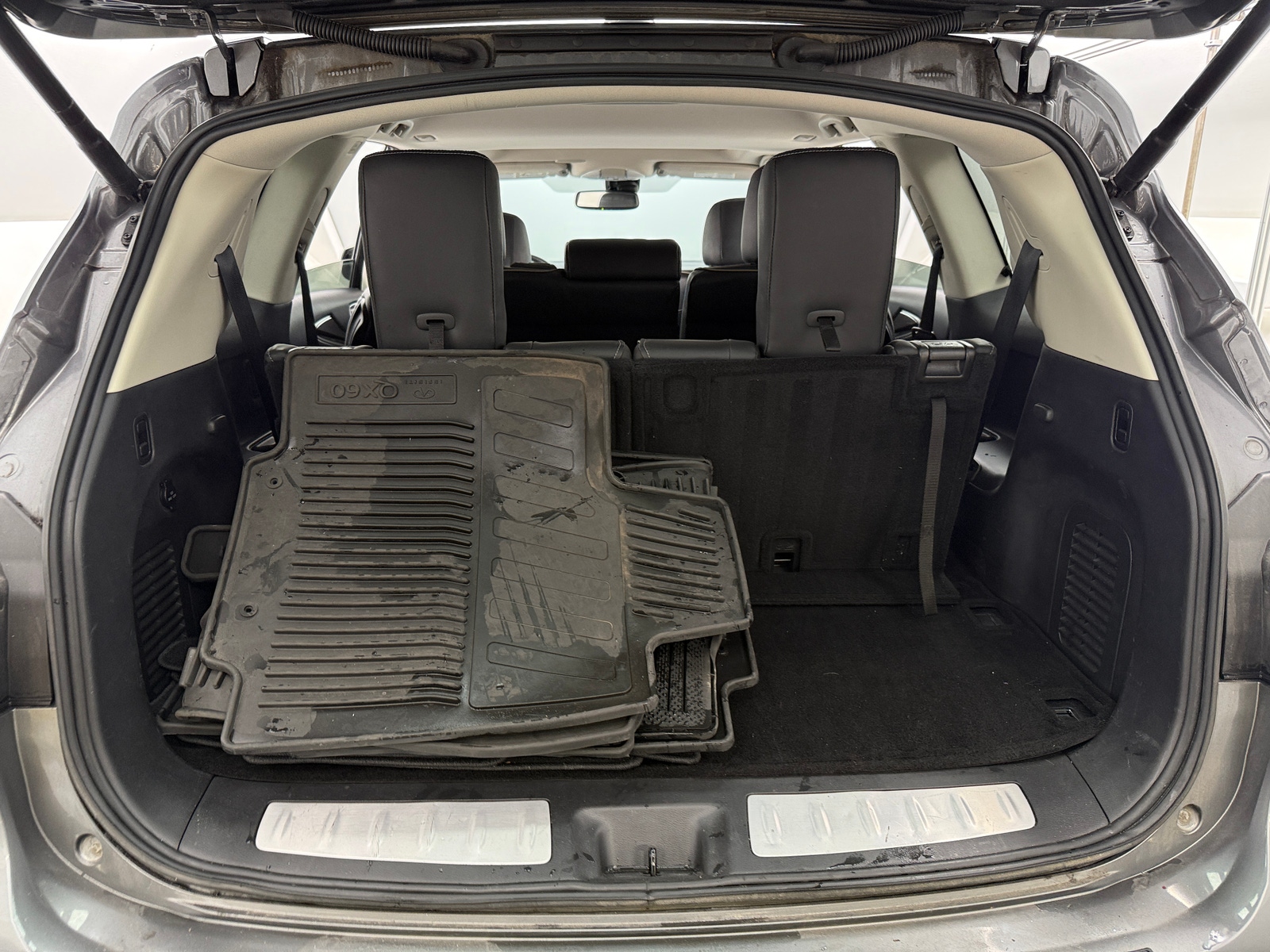 Thumbnail: 2017 INFINITI QX60 - 6