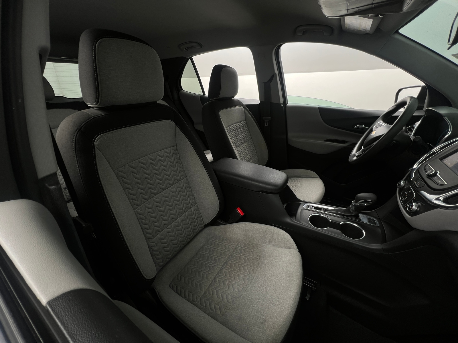 Thumbnail: 2022 Chevrolet Equinox - 2