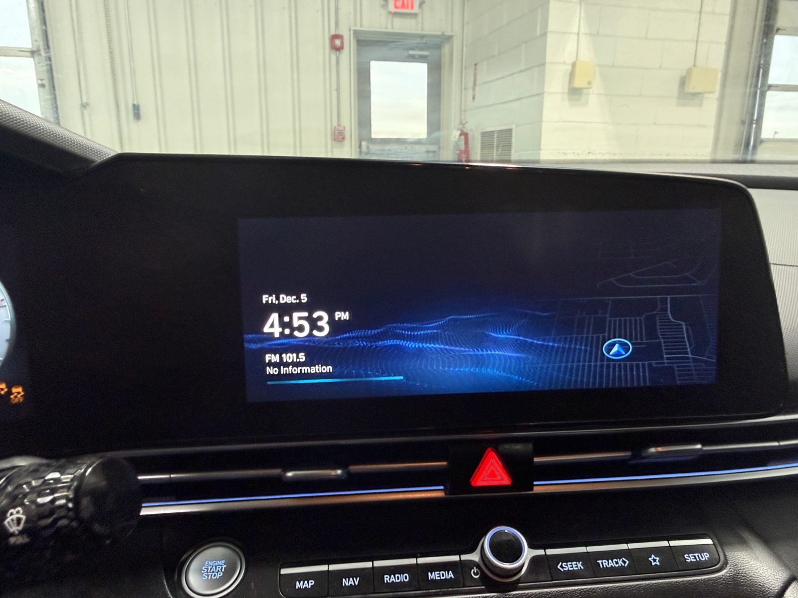 Thumbnail: 2024 Hyundai Elantra - 4