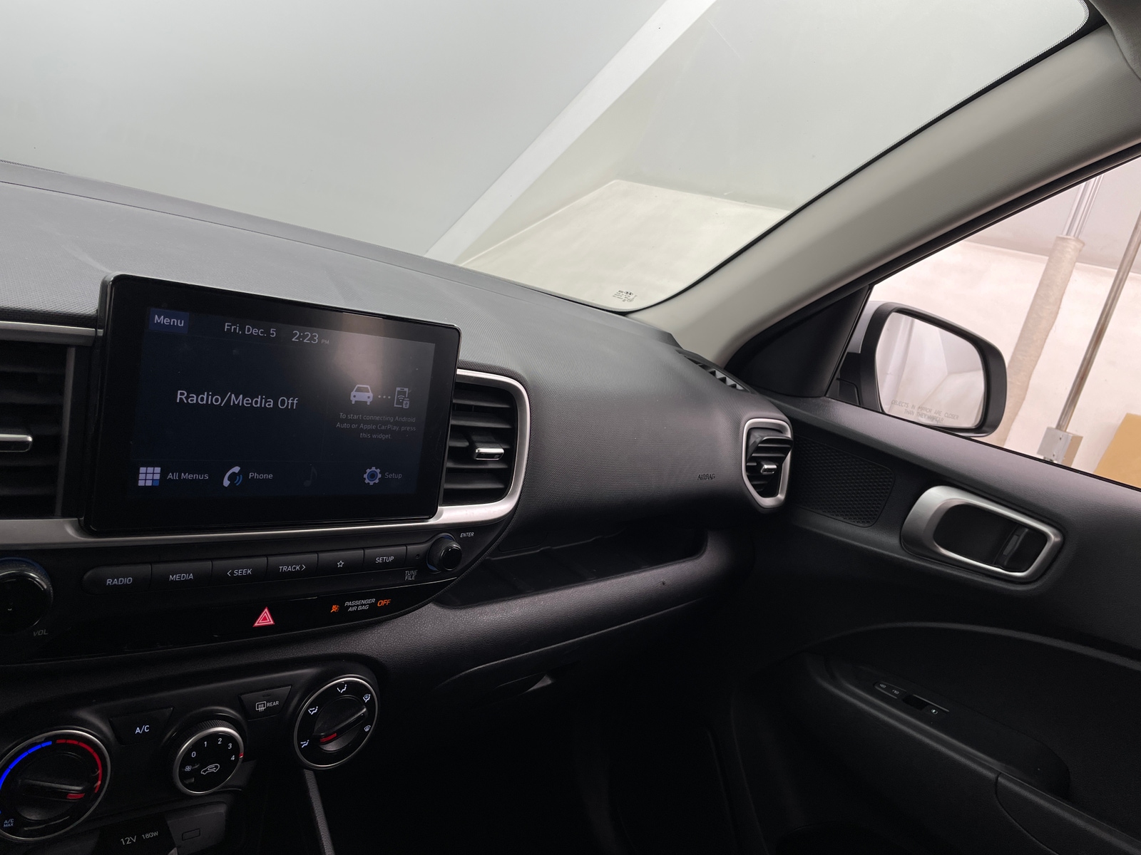 Thumbnail: 2022 Hyundai Venue - 4