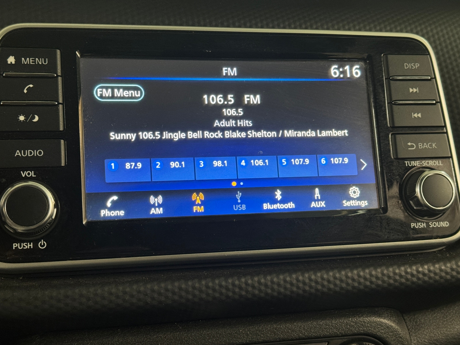 Thumbnail: 2024 Nissan Kicks - 4