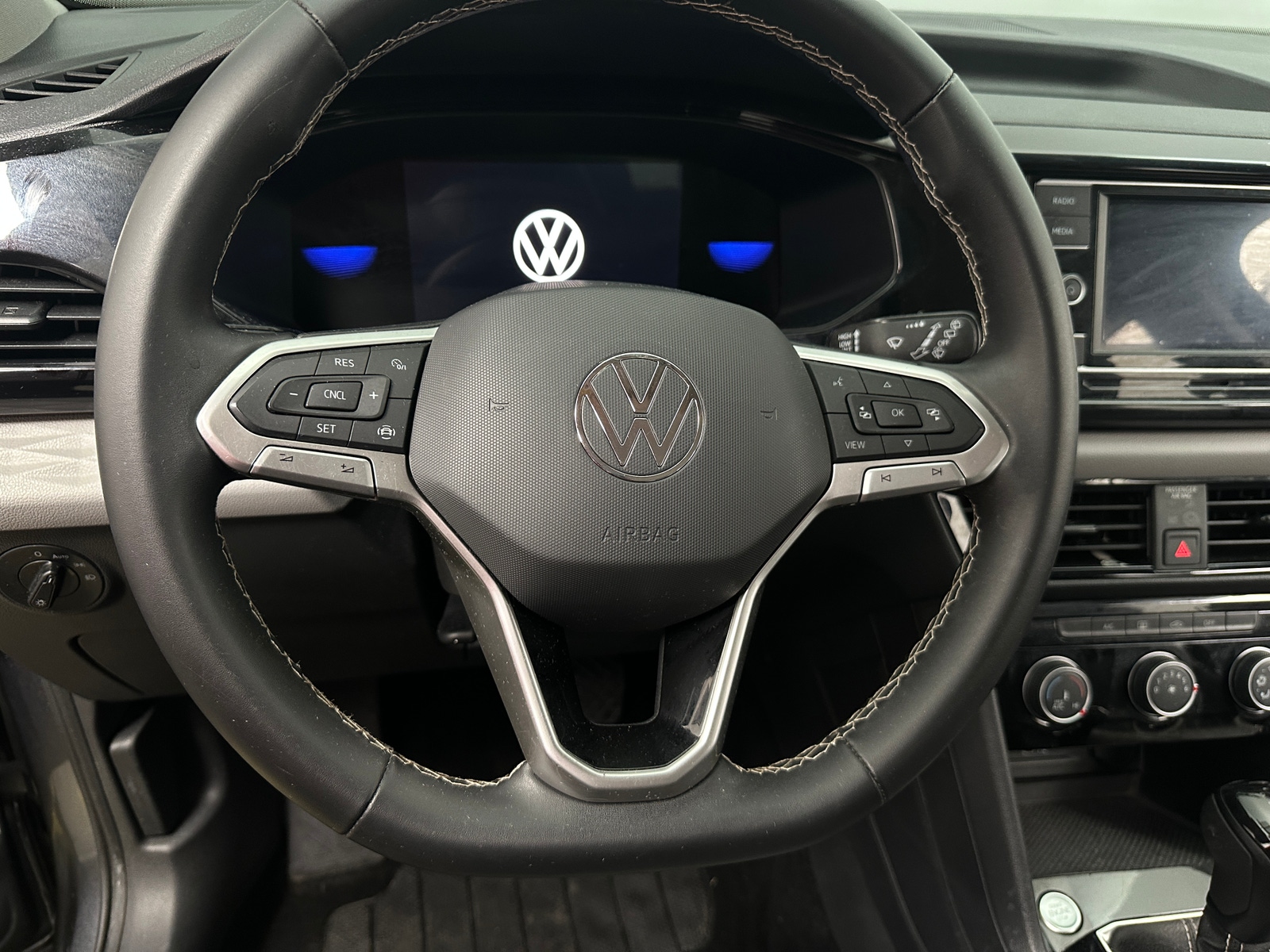 Thumbnail: 2023 Volkswagen Taos - 5