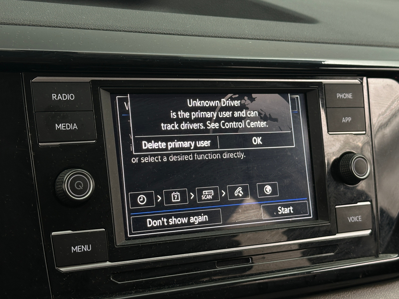 Thumbnail: 2023 Volkswagen Taos - 4