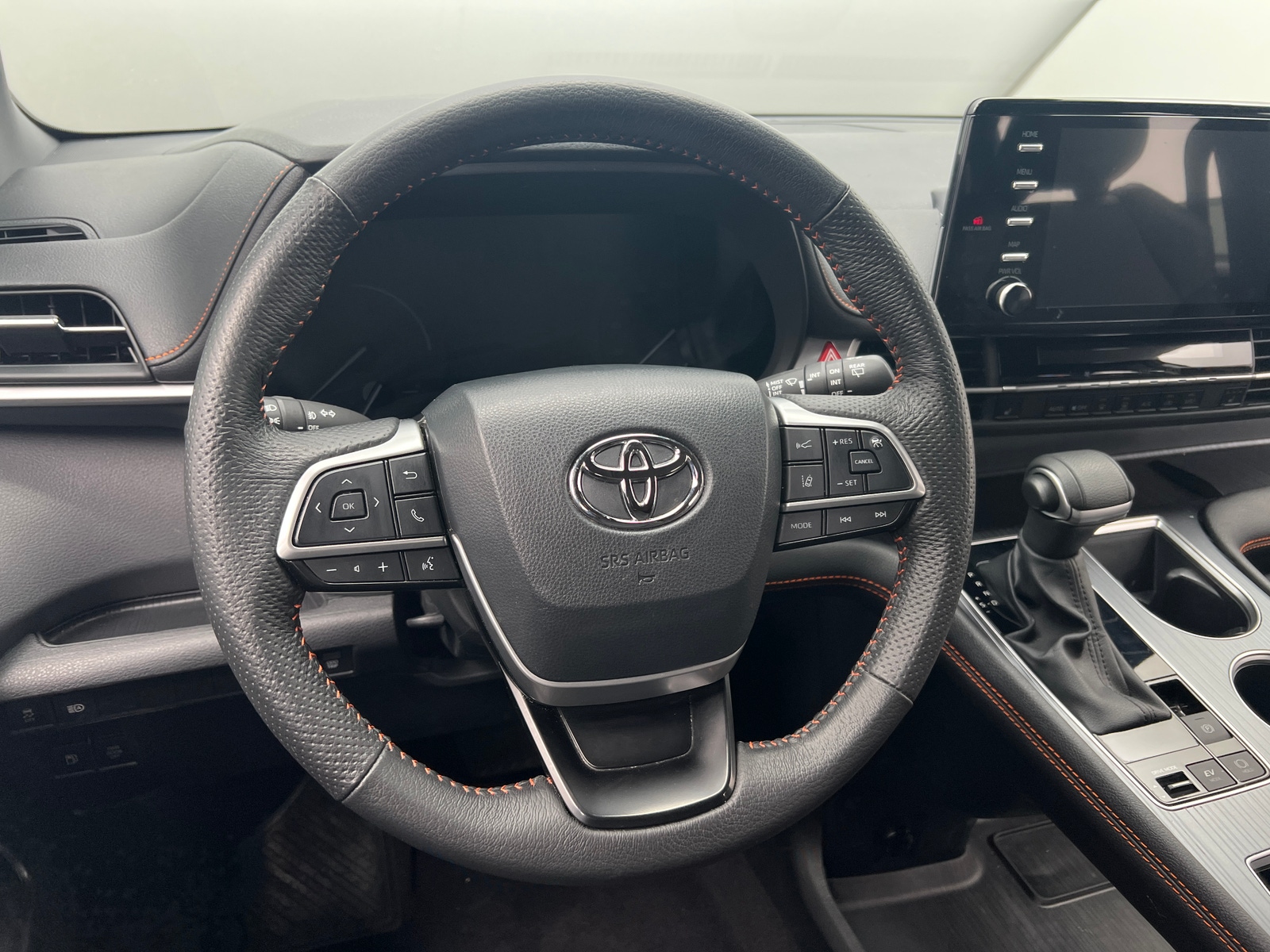 Thumbnail: 2024 Toyota Sienna - 4