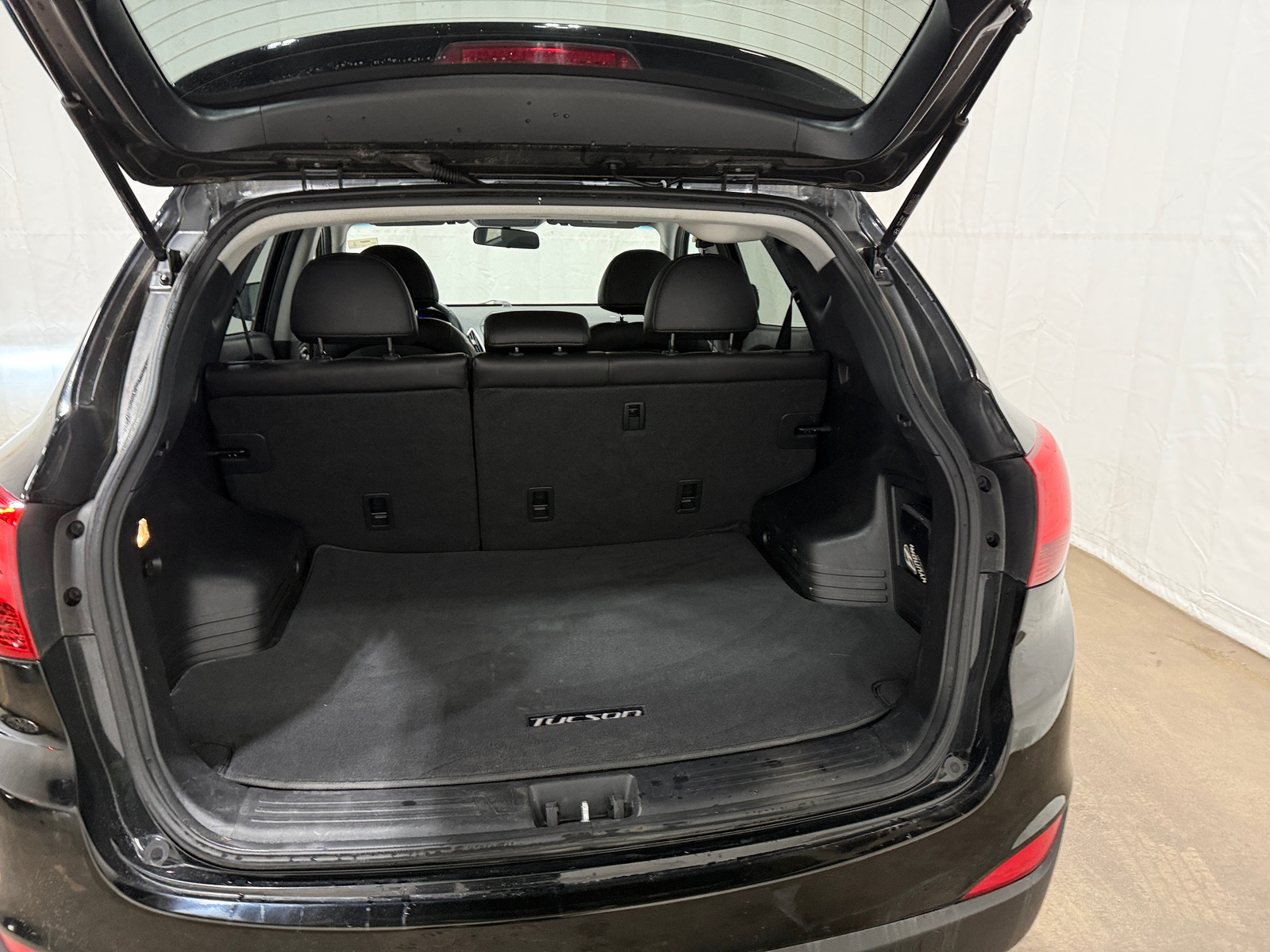 Thumbnail: 2013 Hyundai Tucson - 7