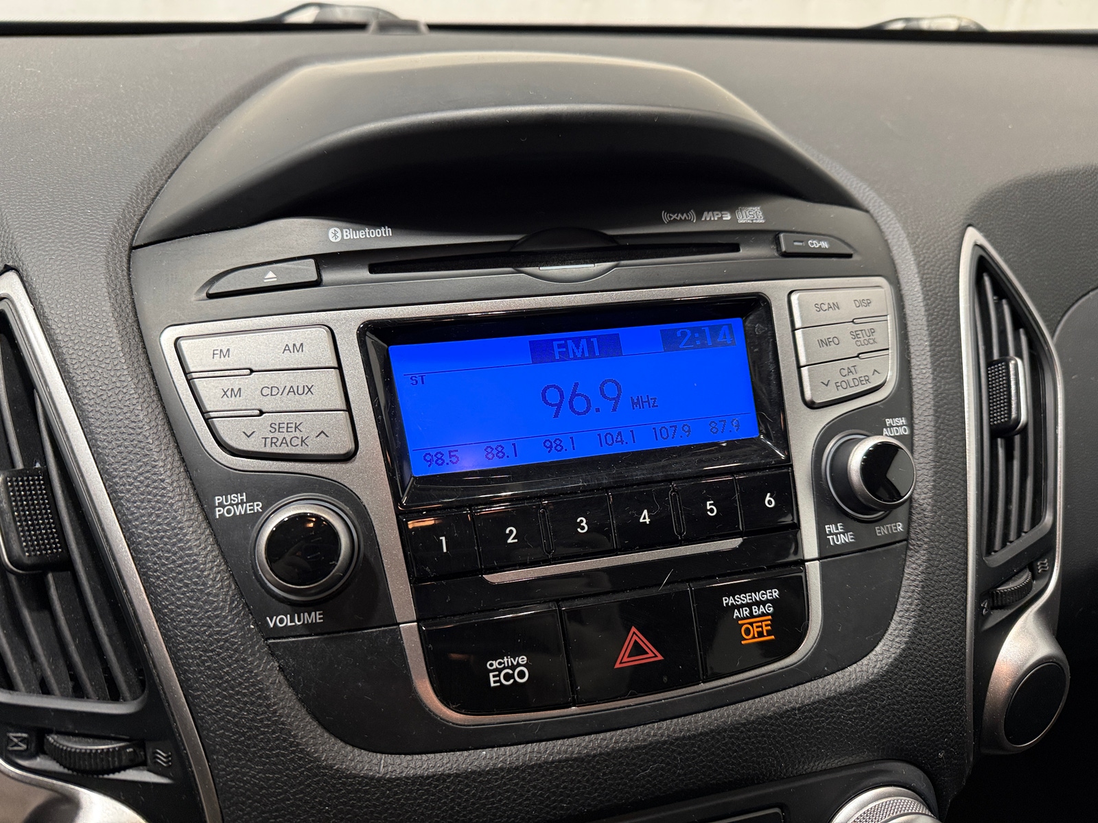 Thumbnail: 2013 Hyundai Tucson - 4