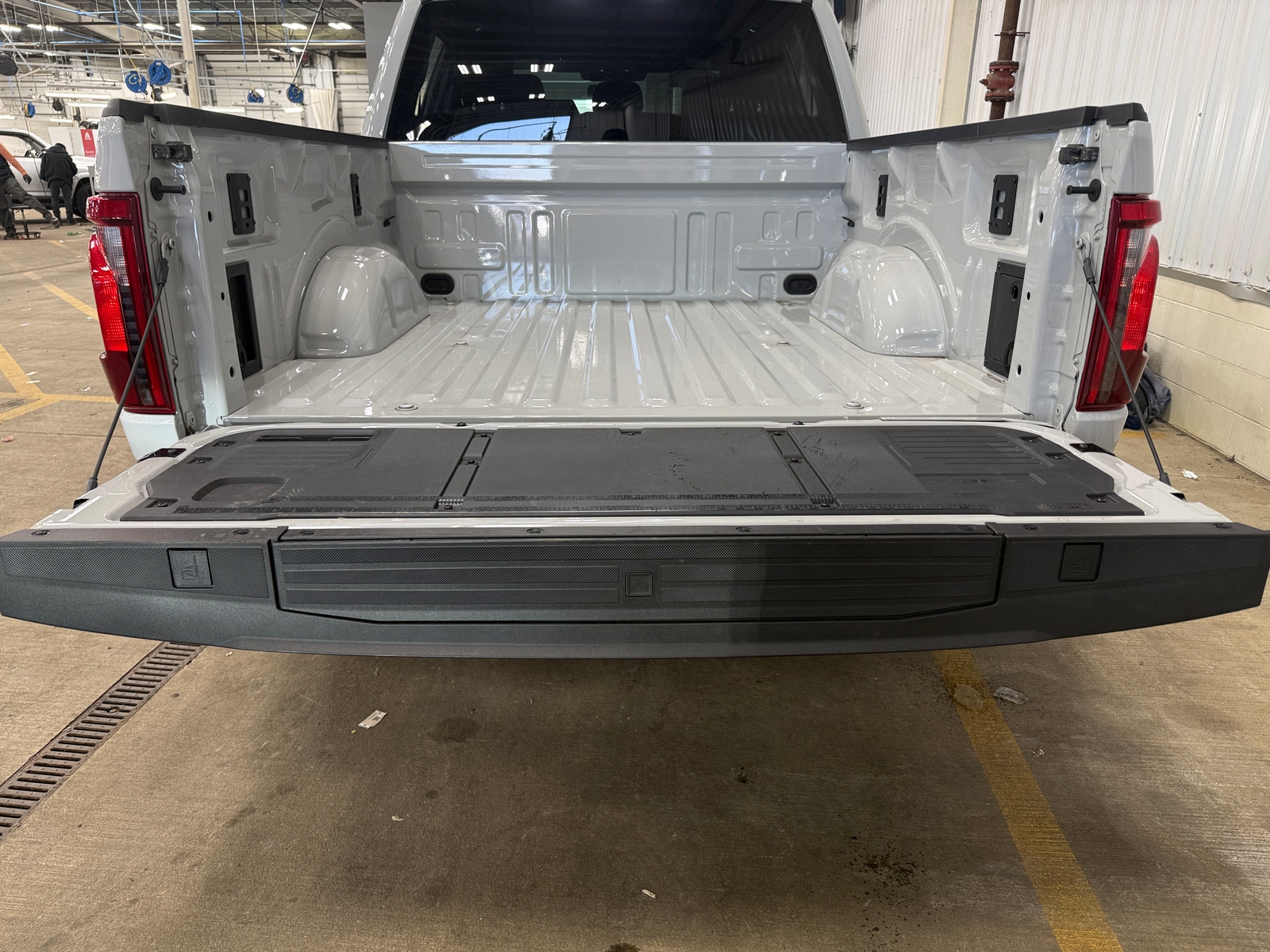 Thumbnail: 2024 Ford Econoline - 7