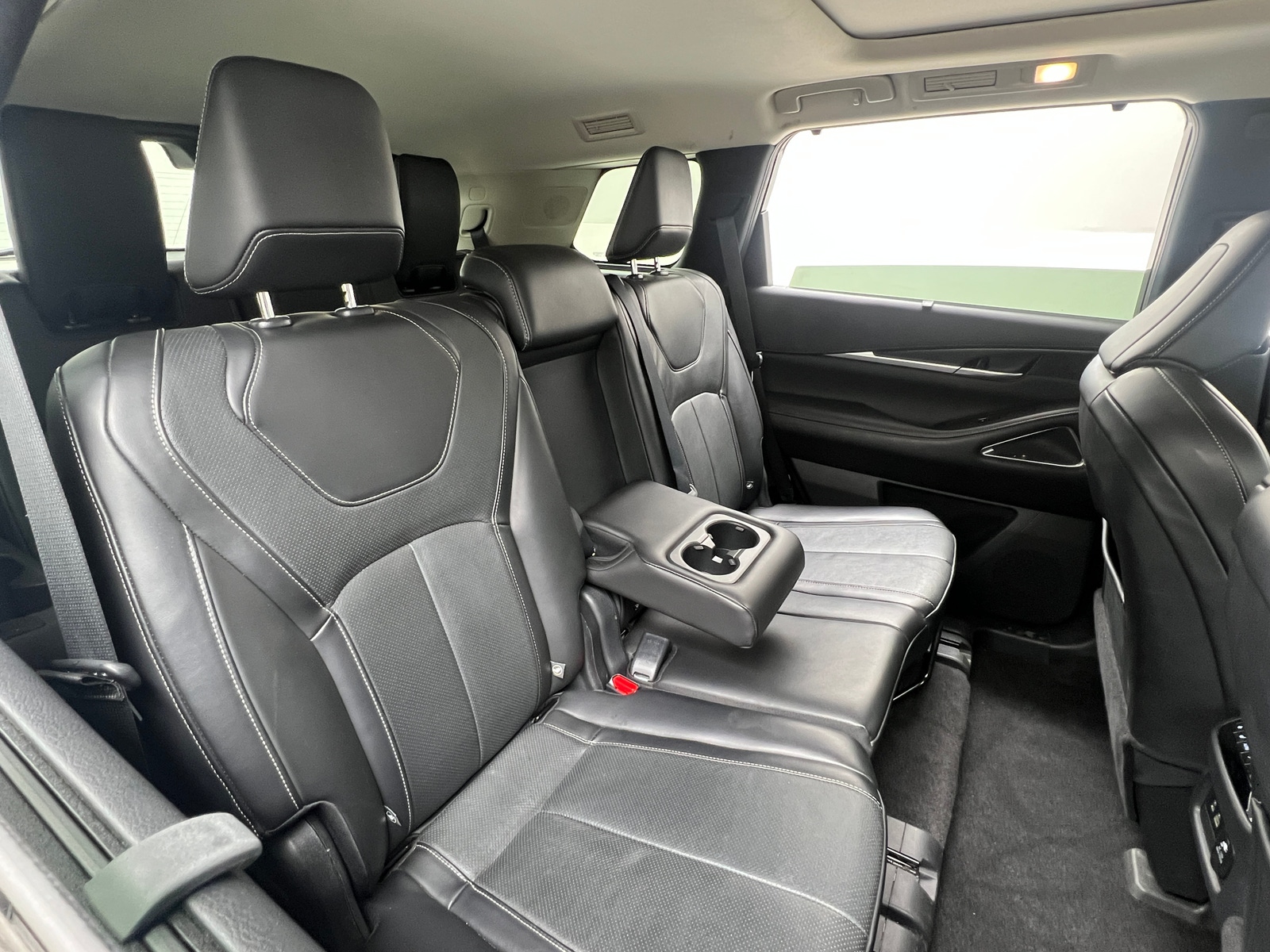 Thumbnail: 2022 INFINITI QX60 - 5