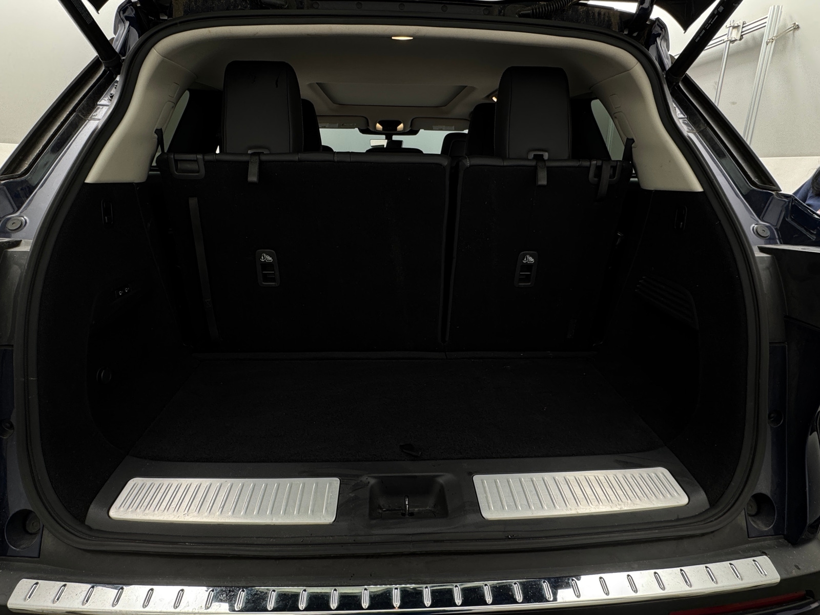 Thumbnail: 2022 INFINITI QX60 - 6