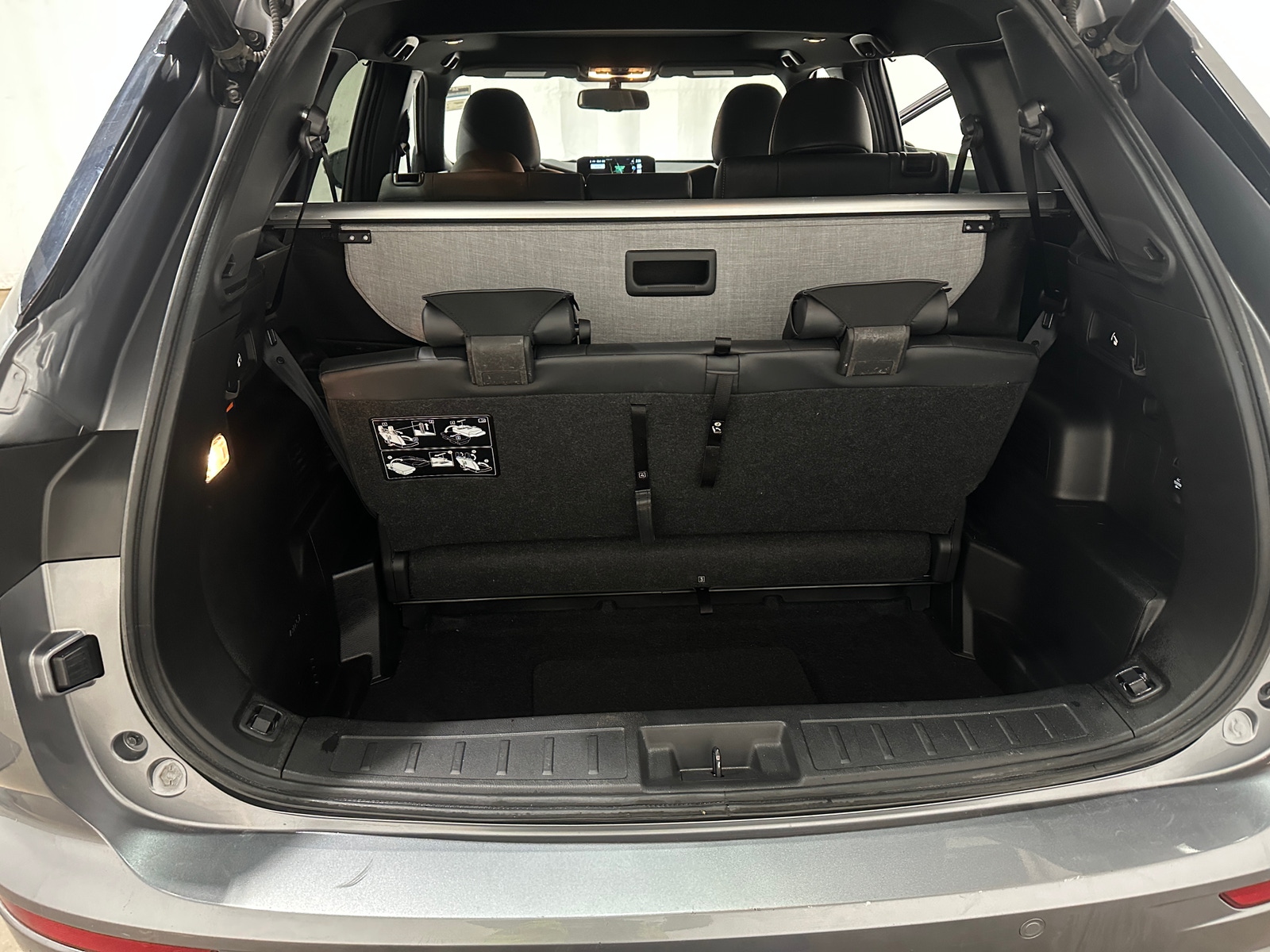 Thumbnail: 2023 Mitsubishi Outlander - 6