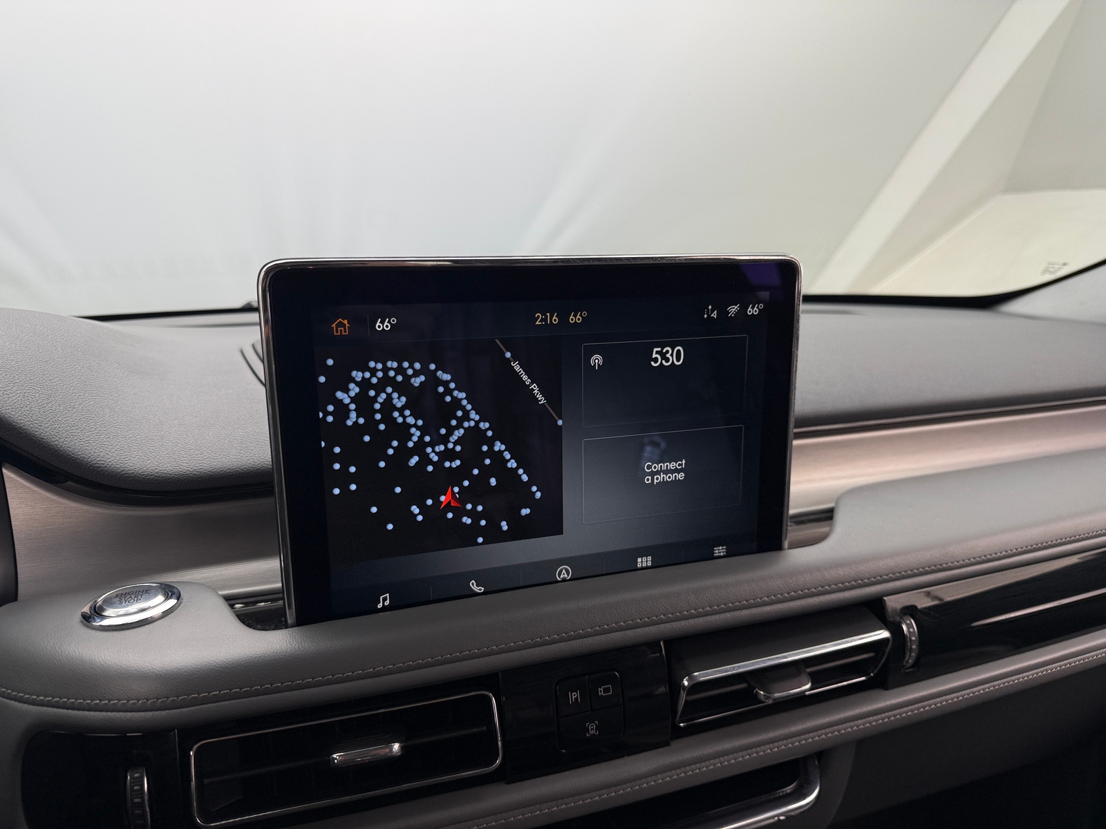 Thumbnail: 2020 Lincoln Aviator - 3