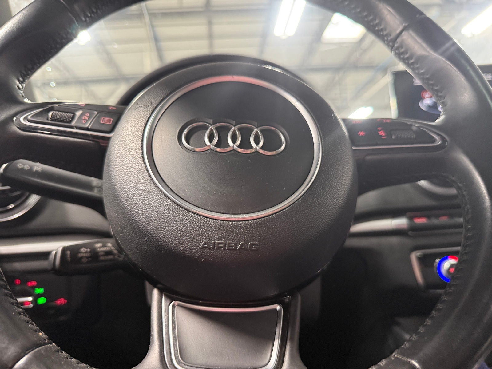 Thumbnail: 2016 Audi A3 e-tron - 4