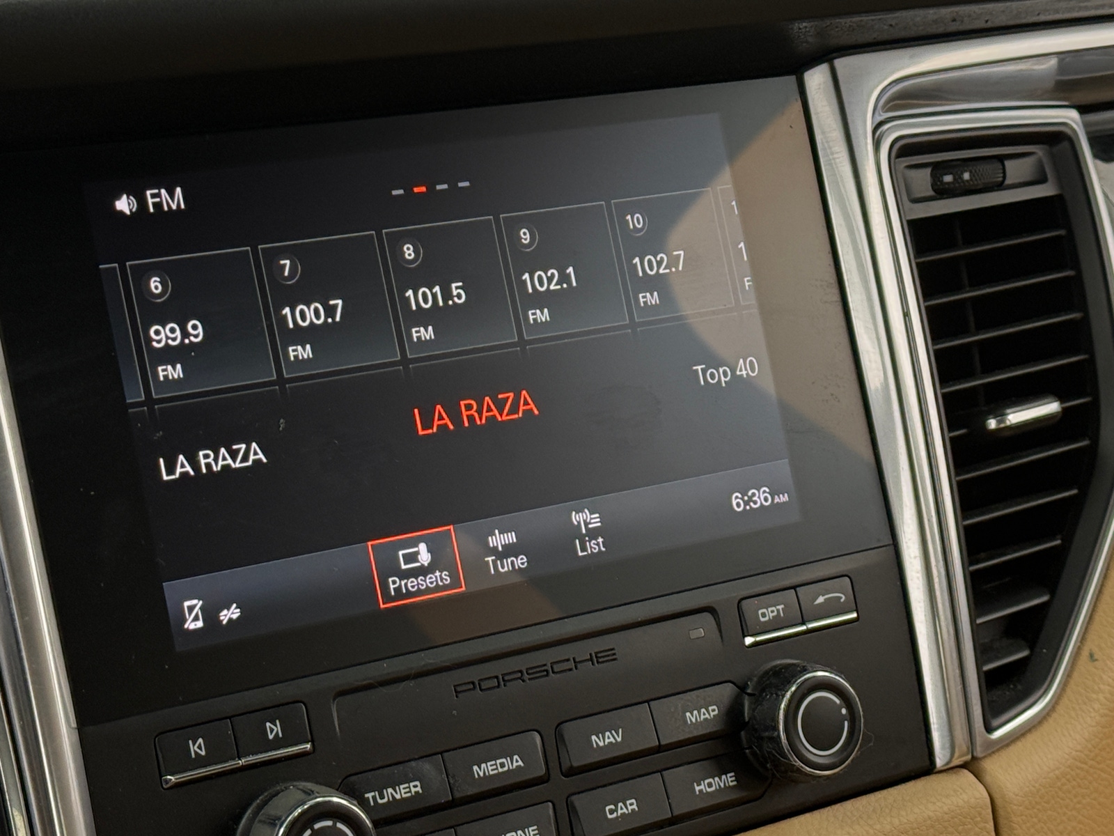 Thumbnail: 2018 Porsche Macan - 4