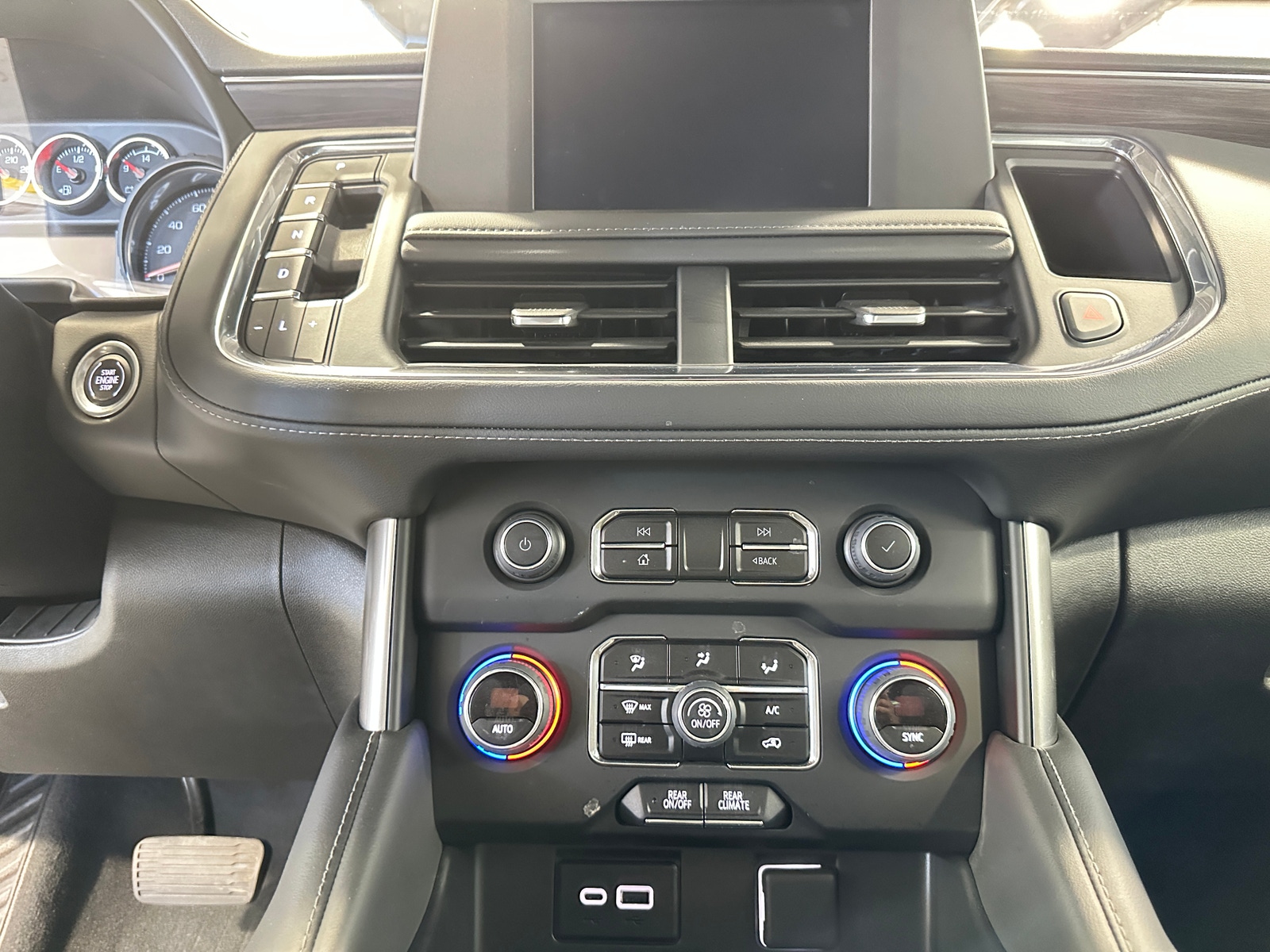 Thumbnail: 2024 Chevrolet Suburban - 4