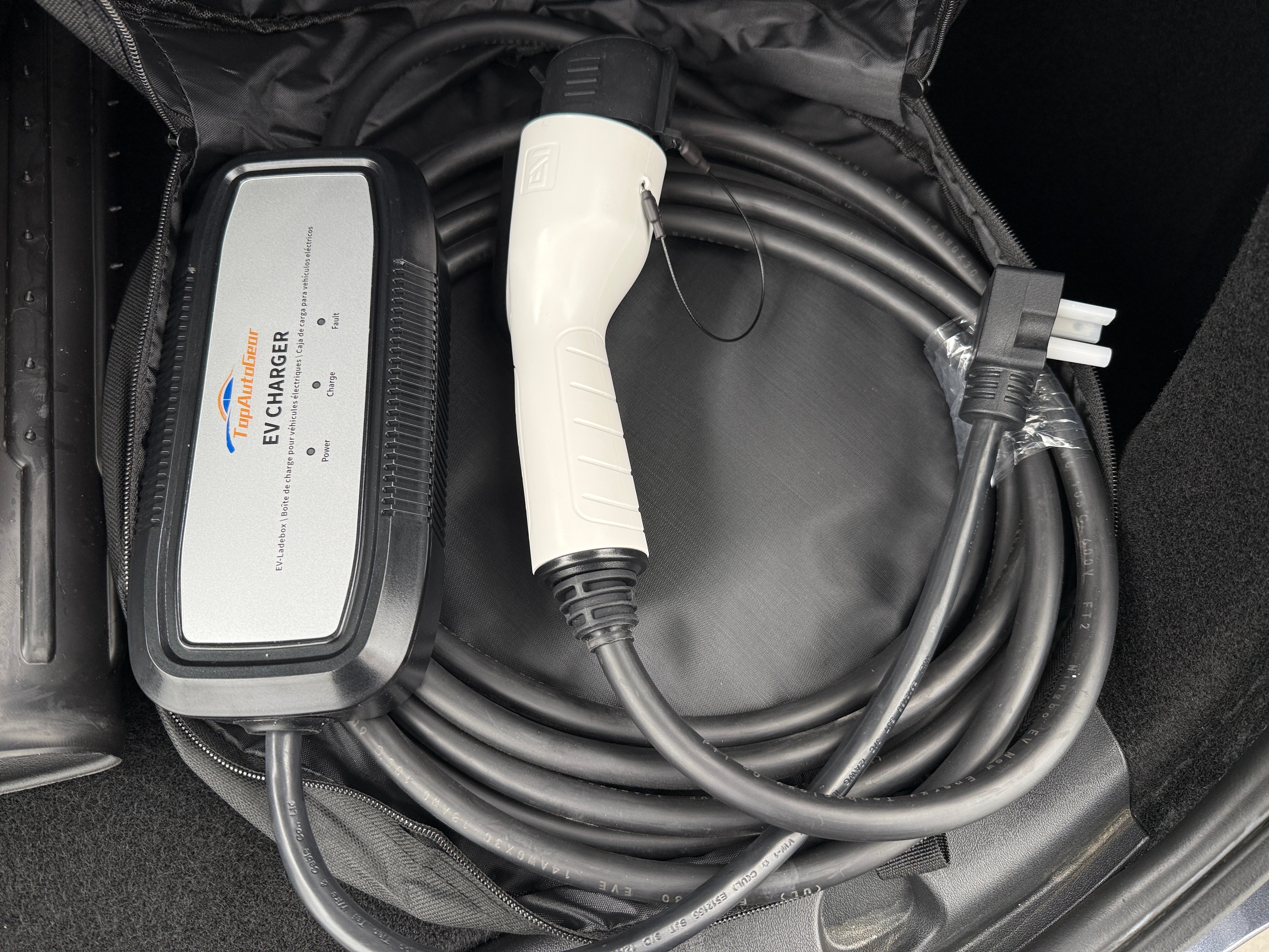 Used 2022 Tesla Model Y Long Range with VIN 7SAYGAEE5NF537547 for sale in Oak Creek, WI