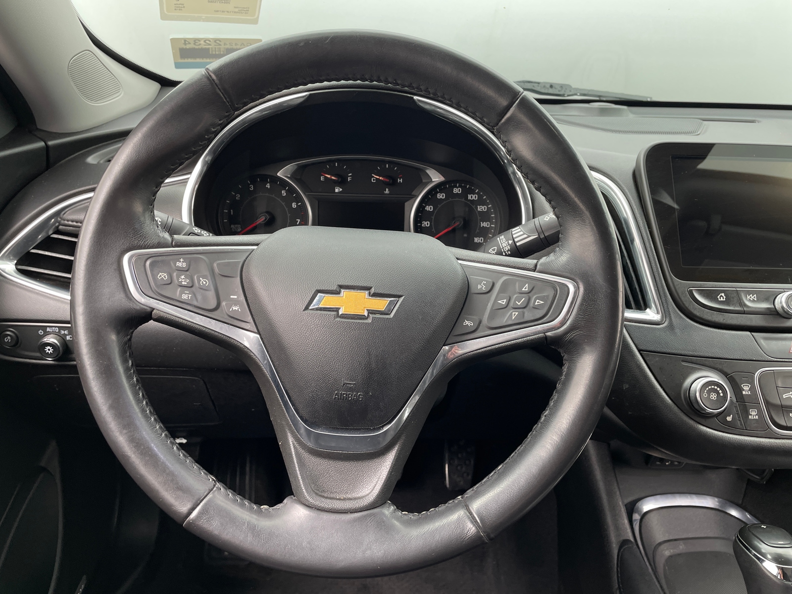 Thumbnail: 2018 Chevrolet Malibu - 4