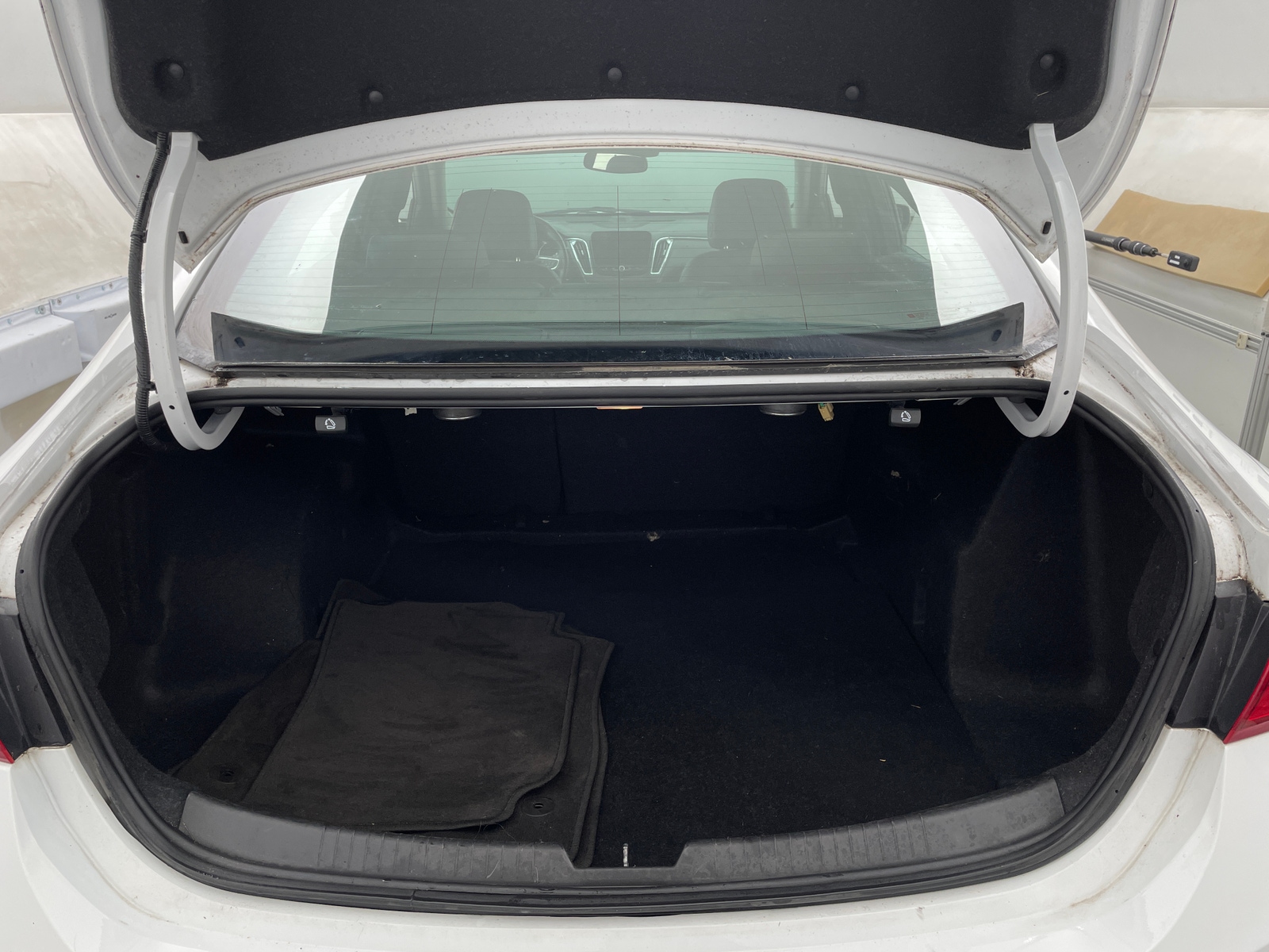 Thumbnail: 2018 Chevrolet Malibu - 6