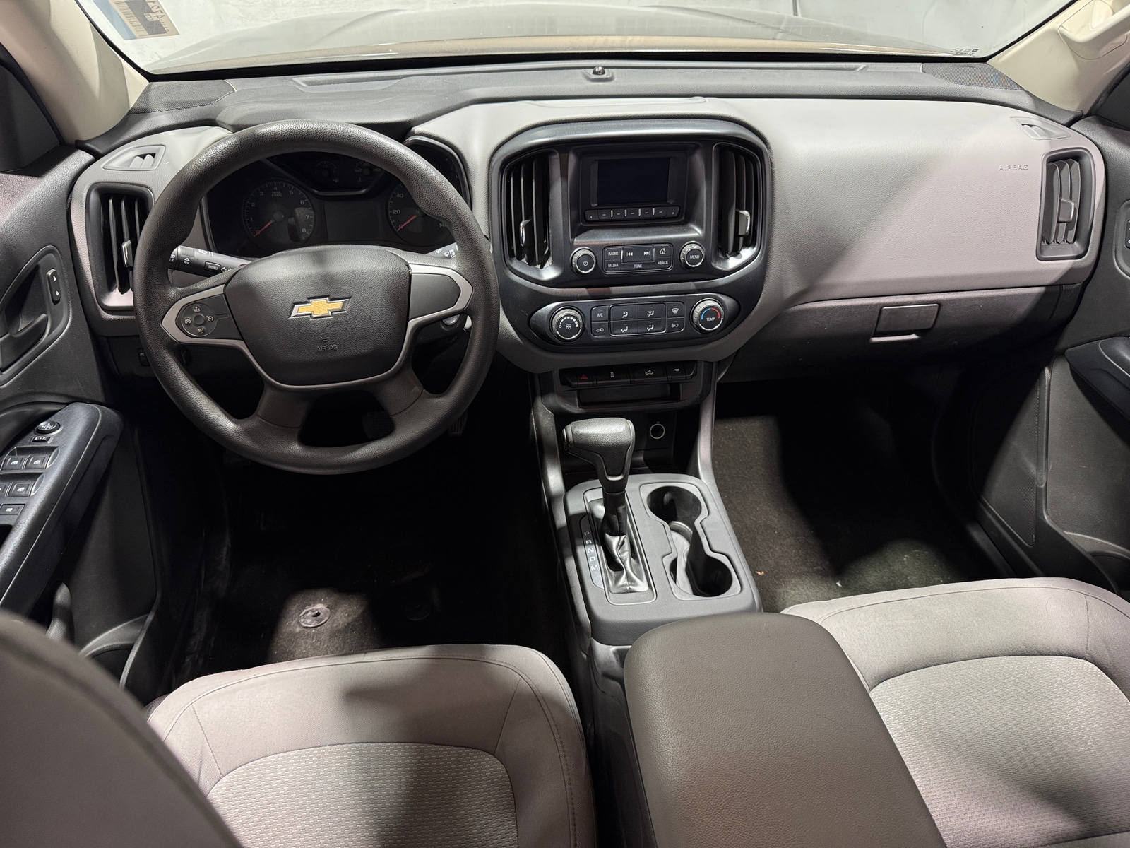 Thumbnail: 2016 Chevrolet Colorado - 3