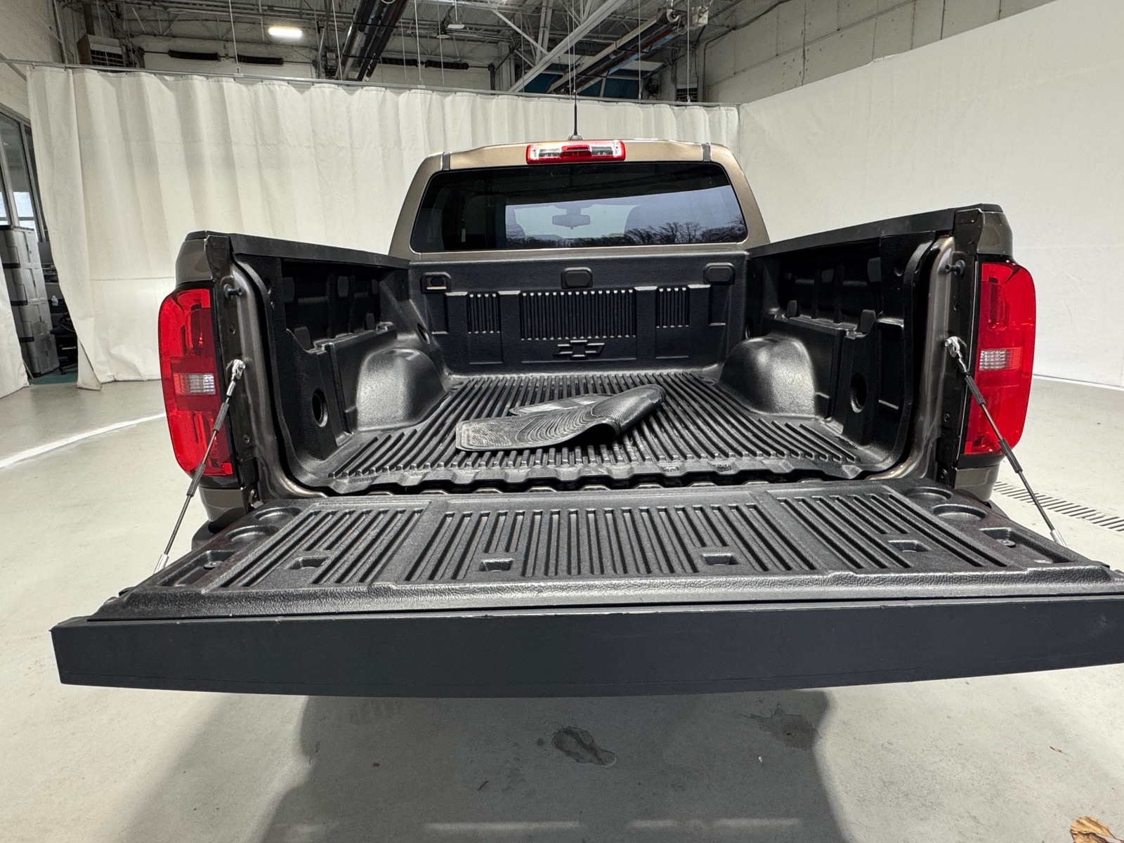 Thumbnail: 2016 Chevrolet Colorado - 7