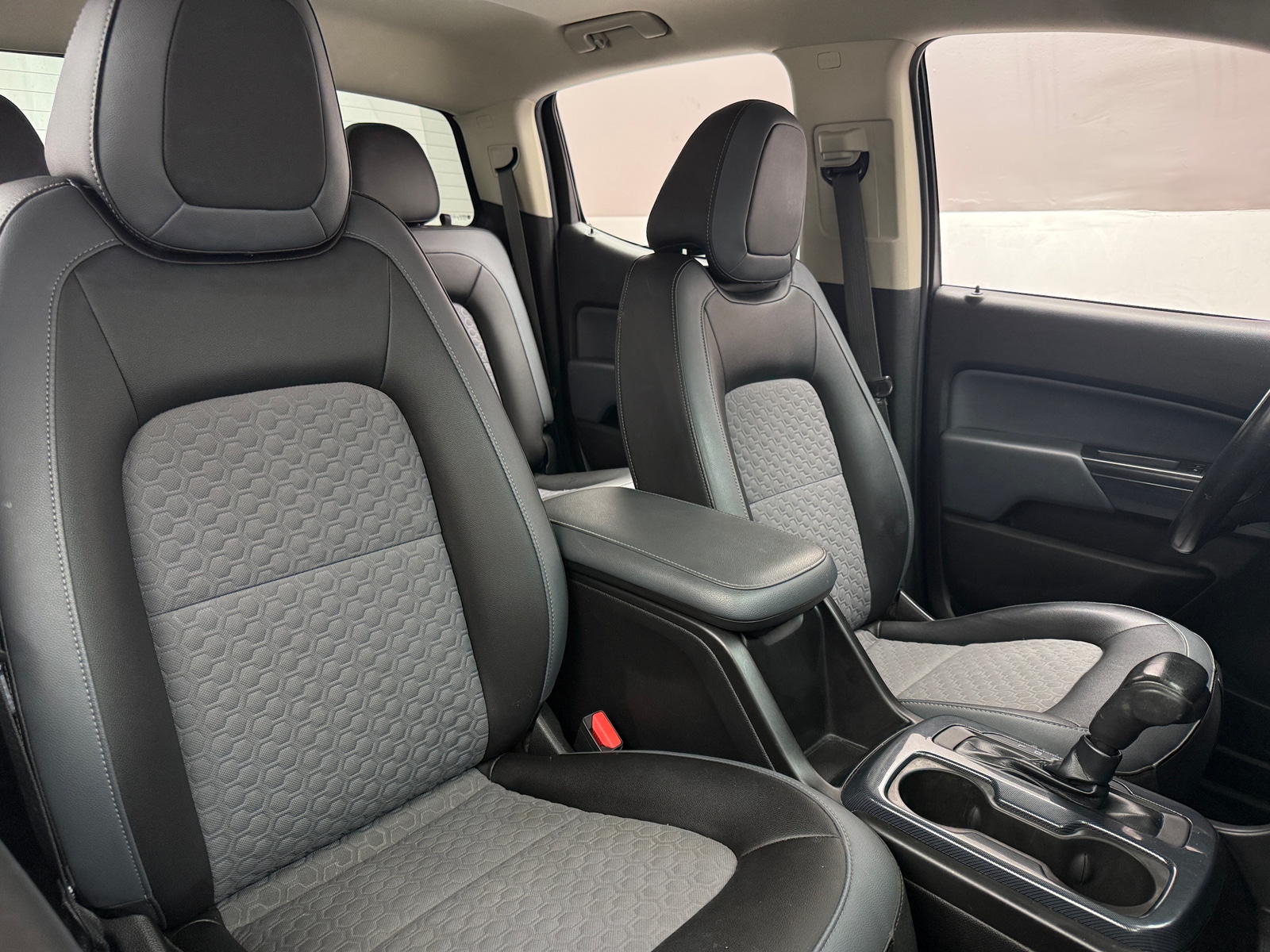 Thumbnail: 2018 Chevrolet Colorado - 2