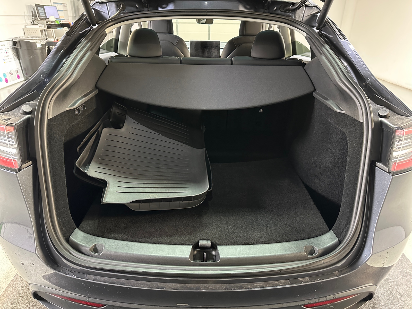 Thumbnail: 2023 Tesla Model Y - 6