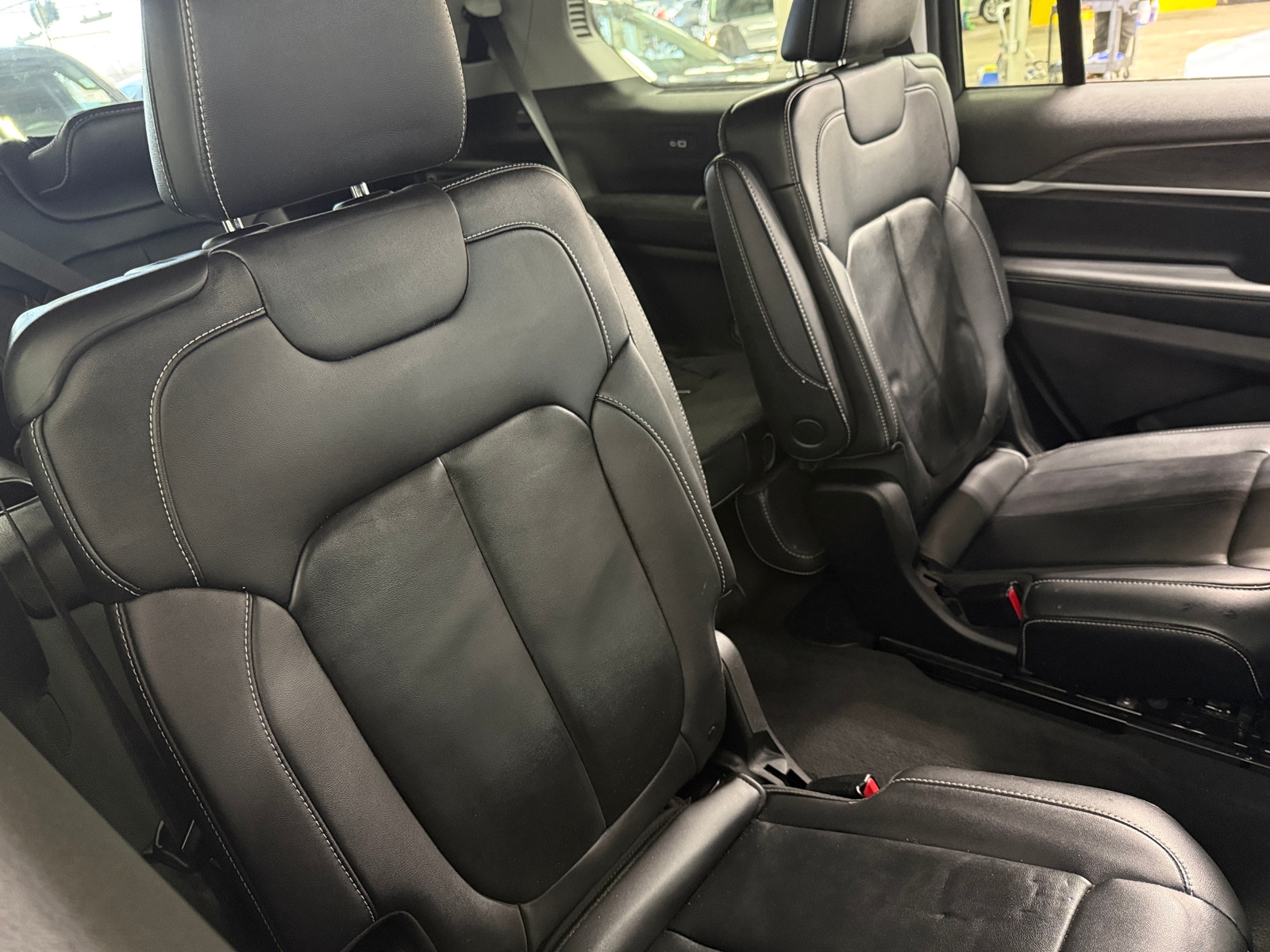 Thumbnail: 2022 Jeep Grand Cherokee L - 5