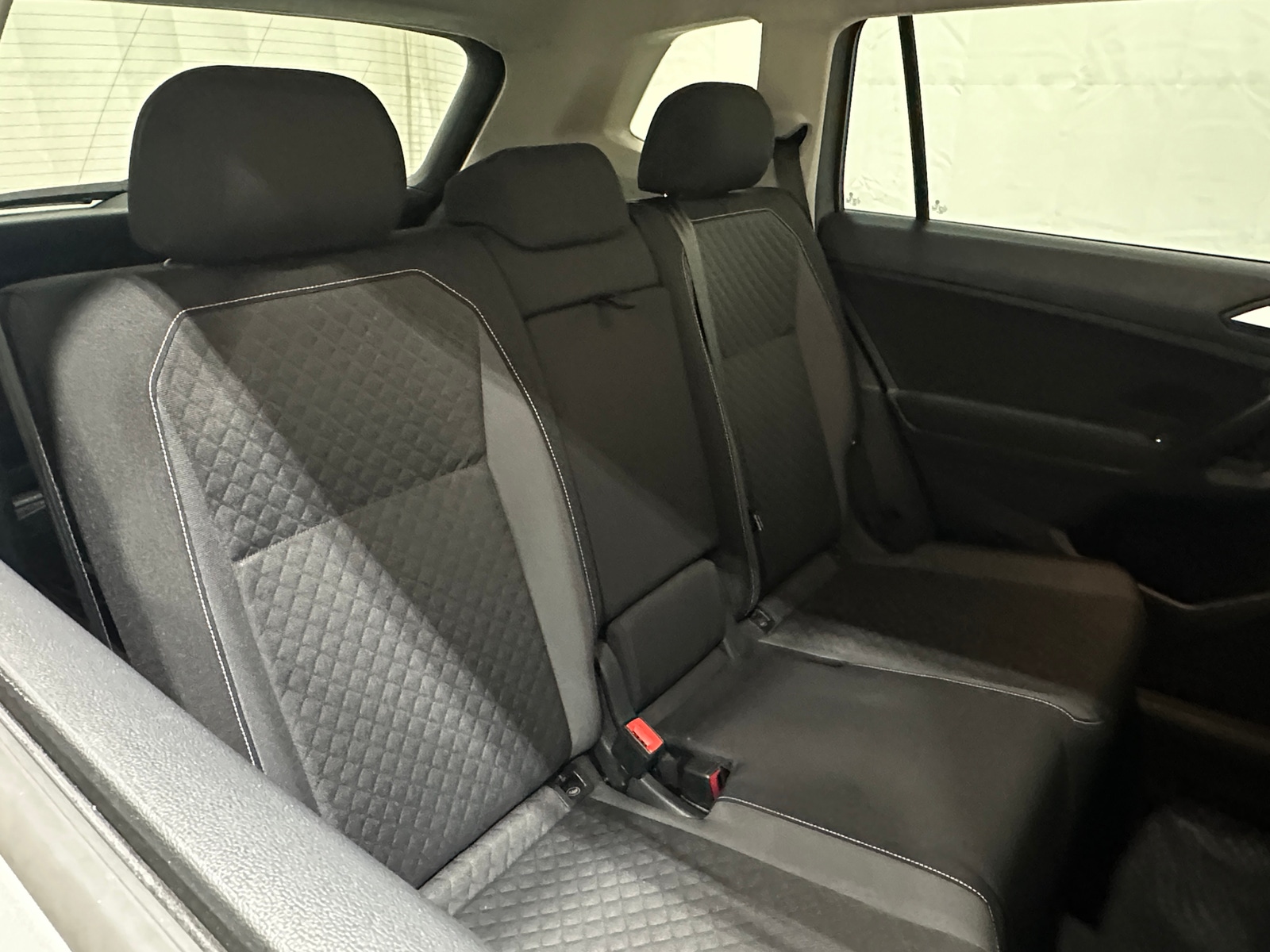 Thumbnail: 2021 Volkswagen Tiguan - 6