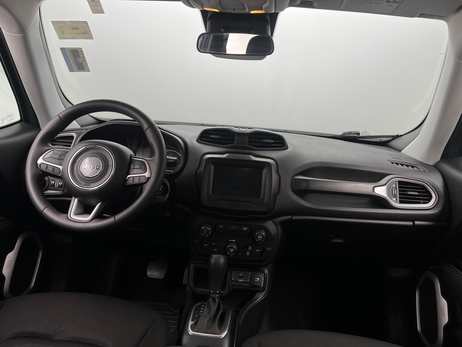 Thumbnail: 2018 Jeep Renegade - 3