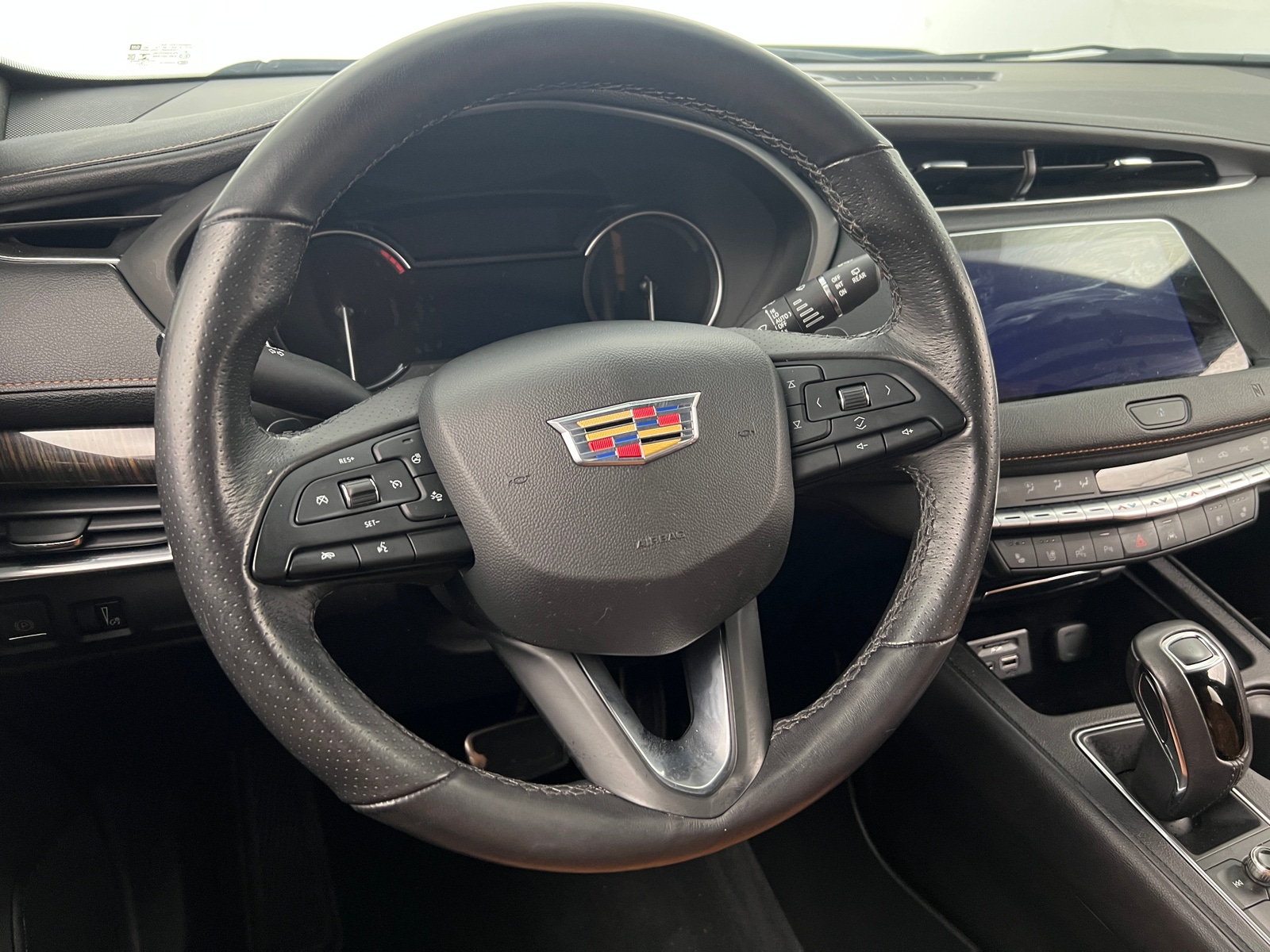 Thumbnail: 2019 Cadillac XT4 - 4