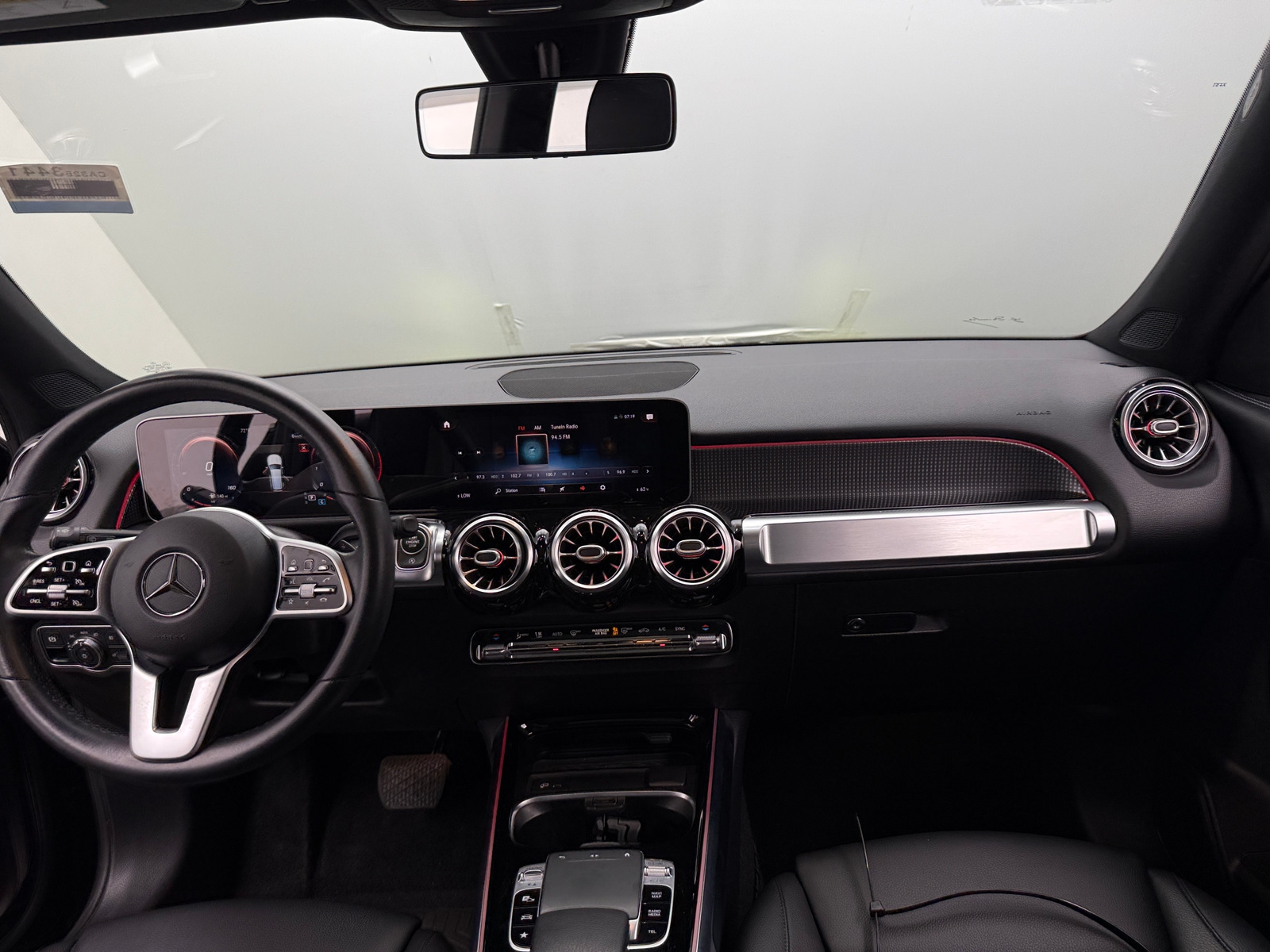 Thumbnail: 2020 Mercedes-Benz GLB - 2