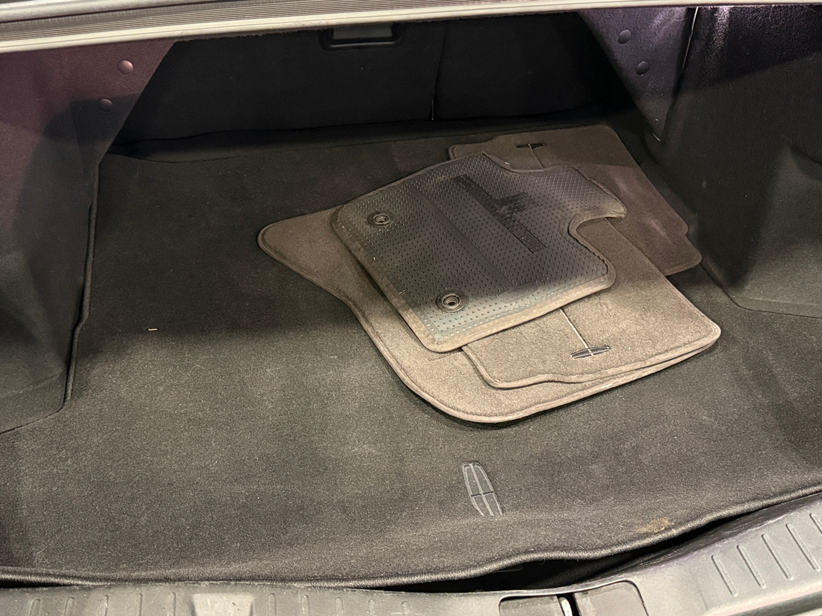 Thumbnail: 2017 Lincoln MKZ - 6