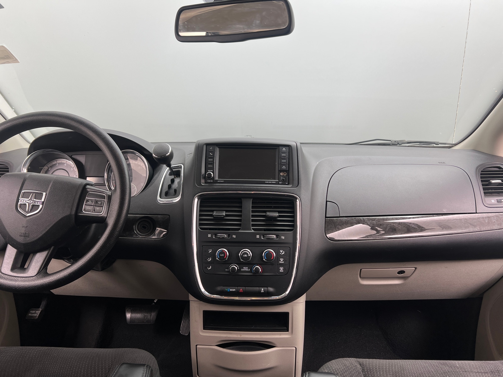 Thumbnail: 2019 Dodge Grand Caravan - 3