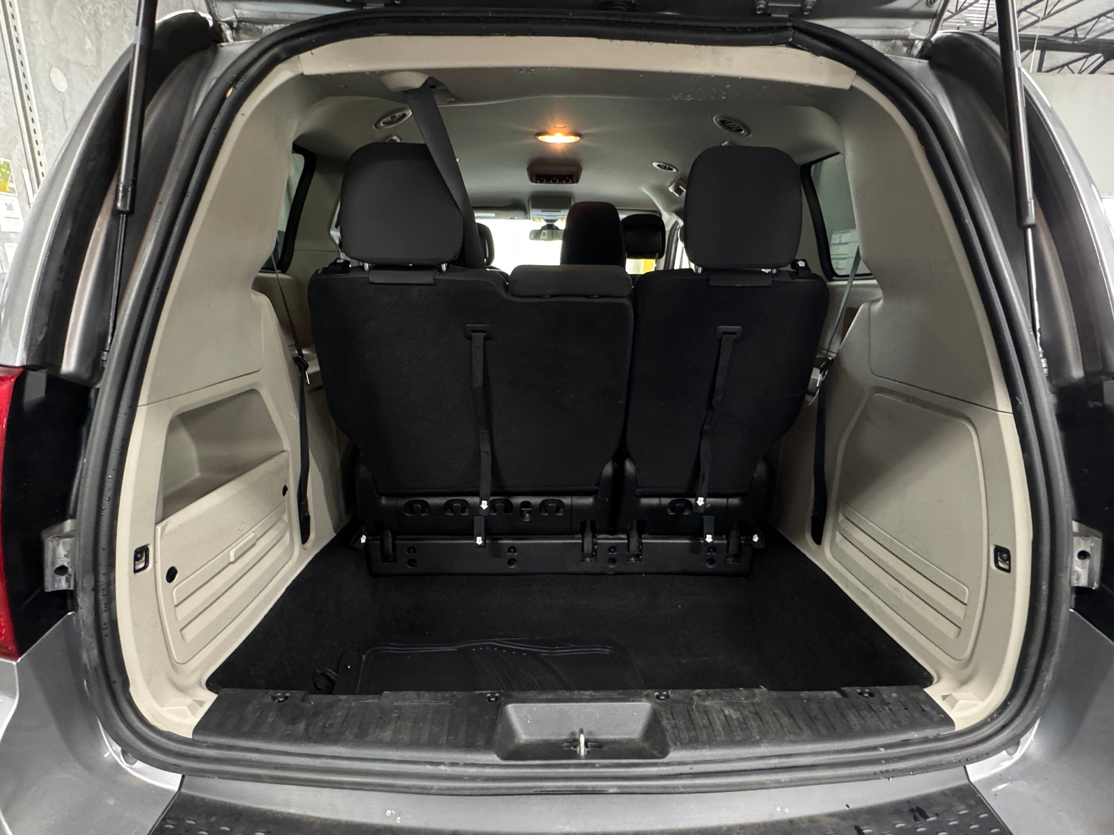 Thumbnail: 2019 Dodge Grand Caravan - 7