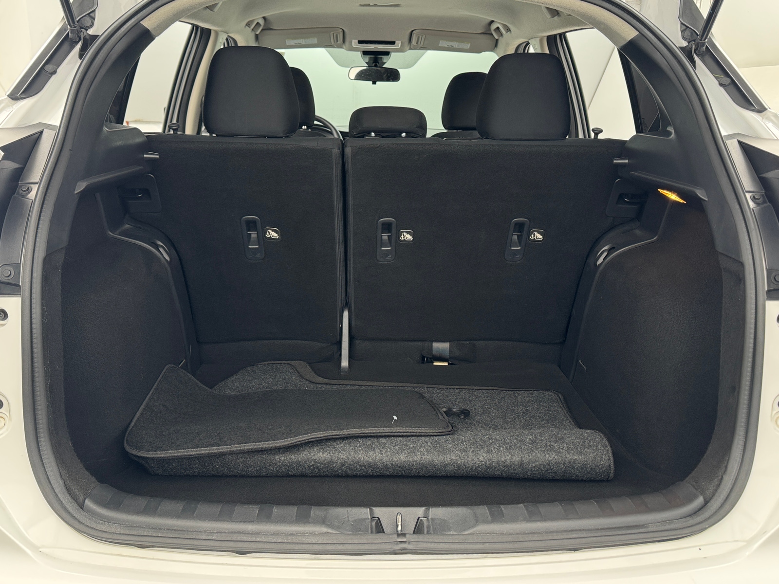 Thumbnail: 2023 Nissan Kicks - 7