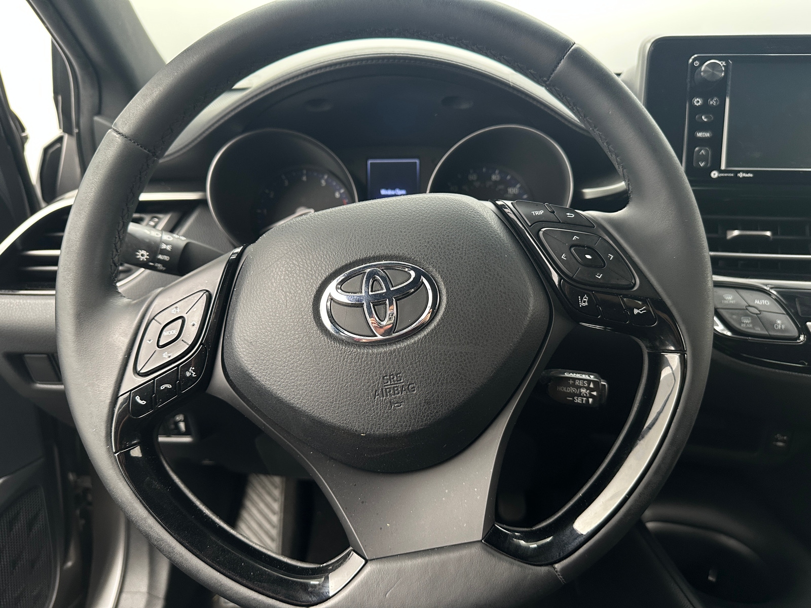 Thumbnail: 2018 Toyota C-HR - 5