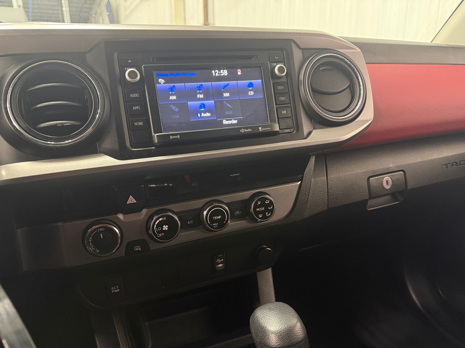 Thumbnail: 2016 Toyota Tacoma - 4