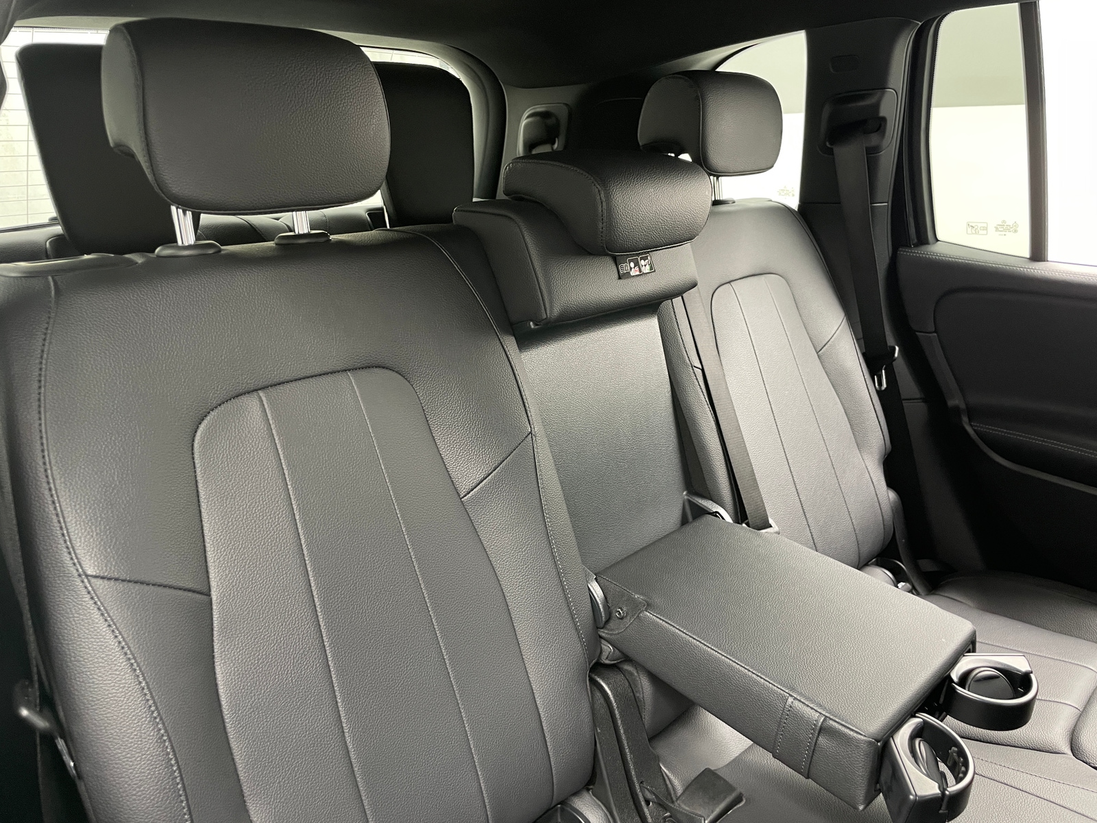 Thumbnail: 2020 Mercedes-Benz GLB - 5