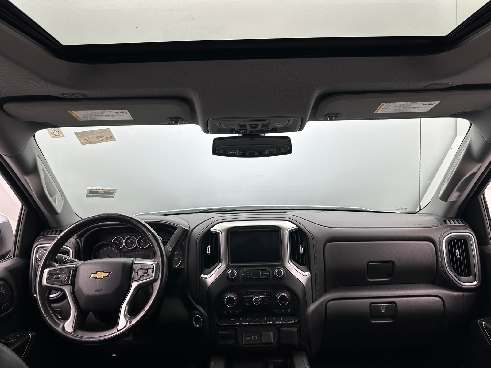 Thumbnail: 2019 Chevrolet Silverado 1500 - 3