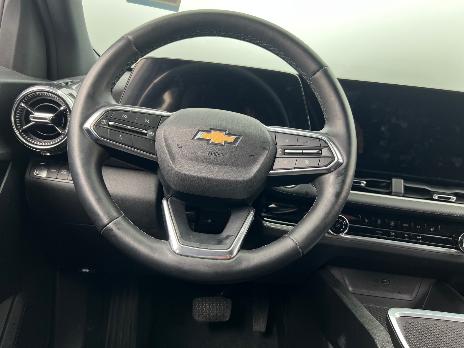 Thumbnail: 2025 Chevrolet Equinox - 5