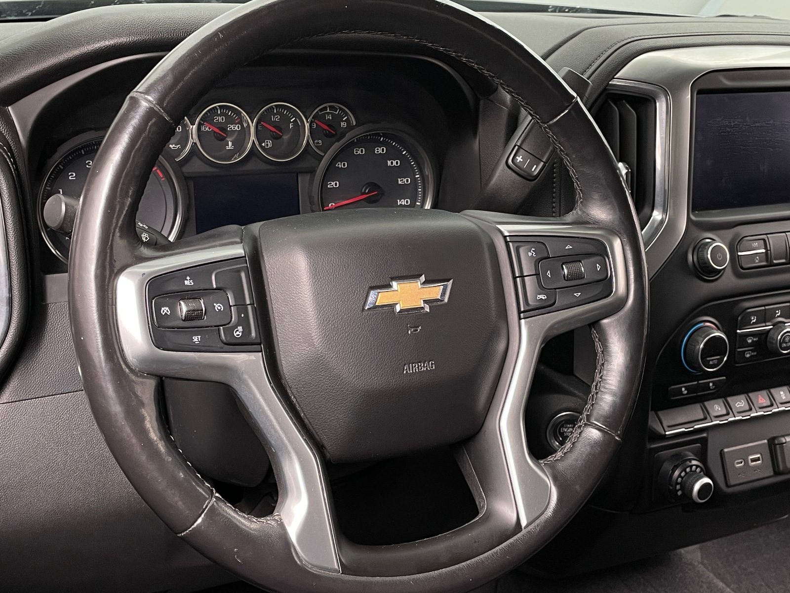 Thumbnail: 2020 Chevrolet Silverado 1500 - 5