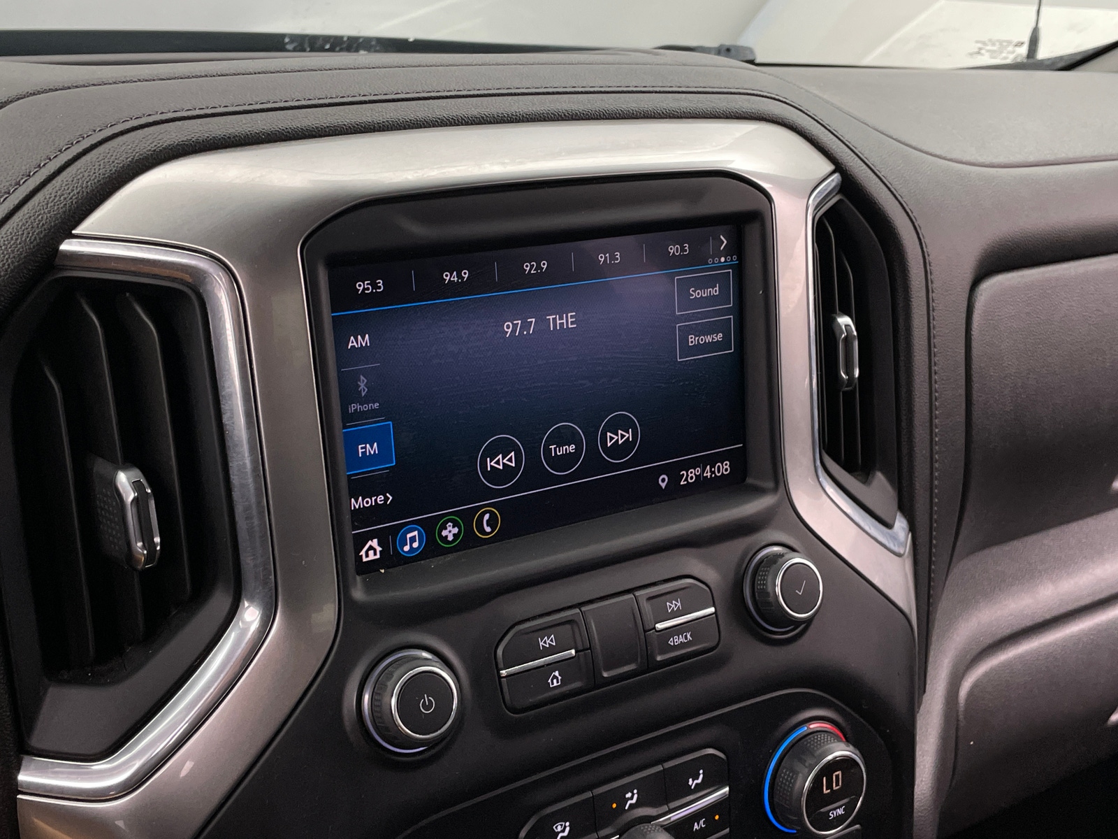 Thumbnail: 2020 Chevrolet Silverado 1500 - 4