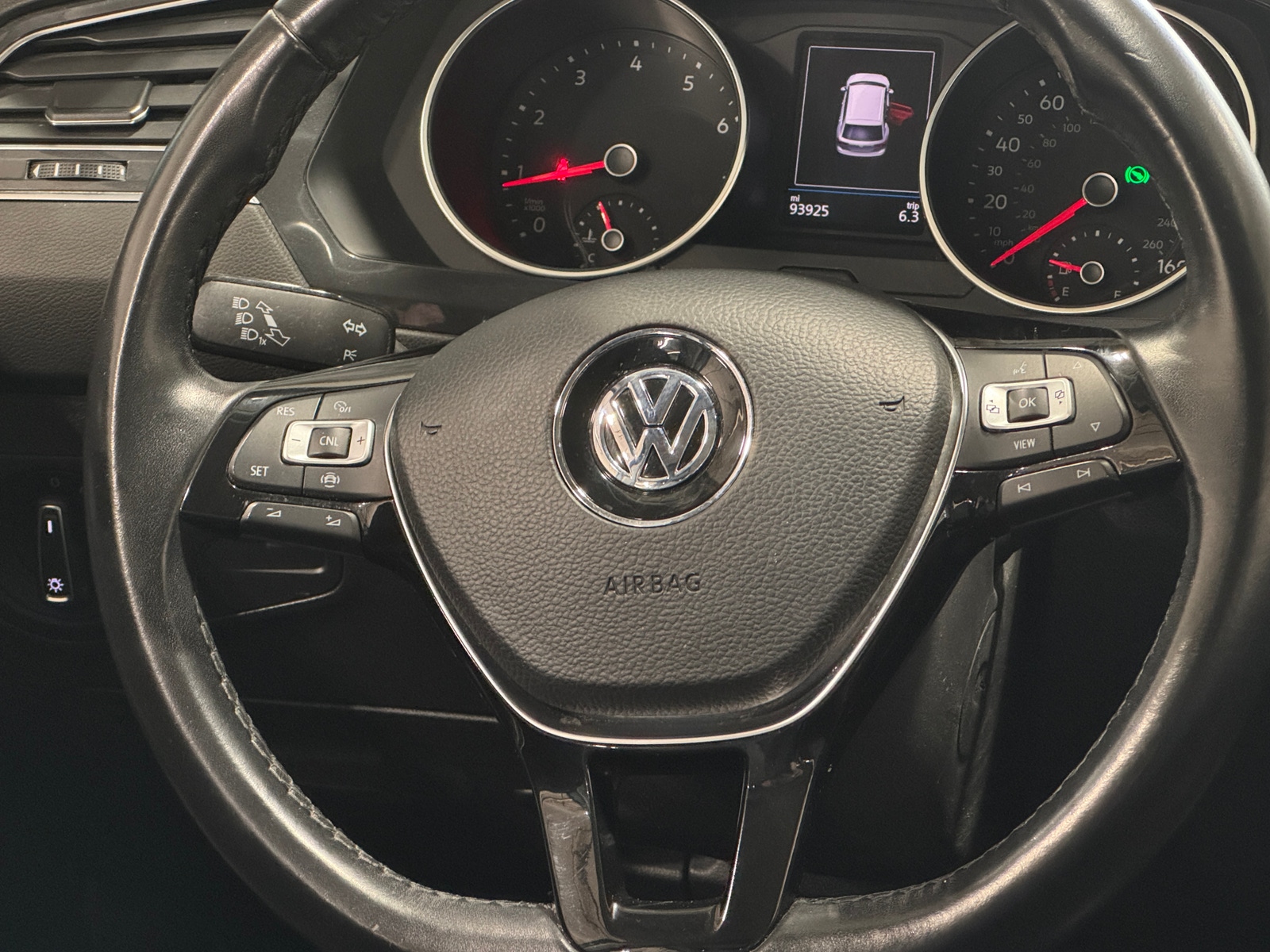 Thumbnail: 2019 Volkswagen Tiguan - 4