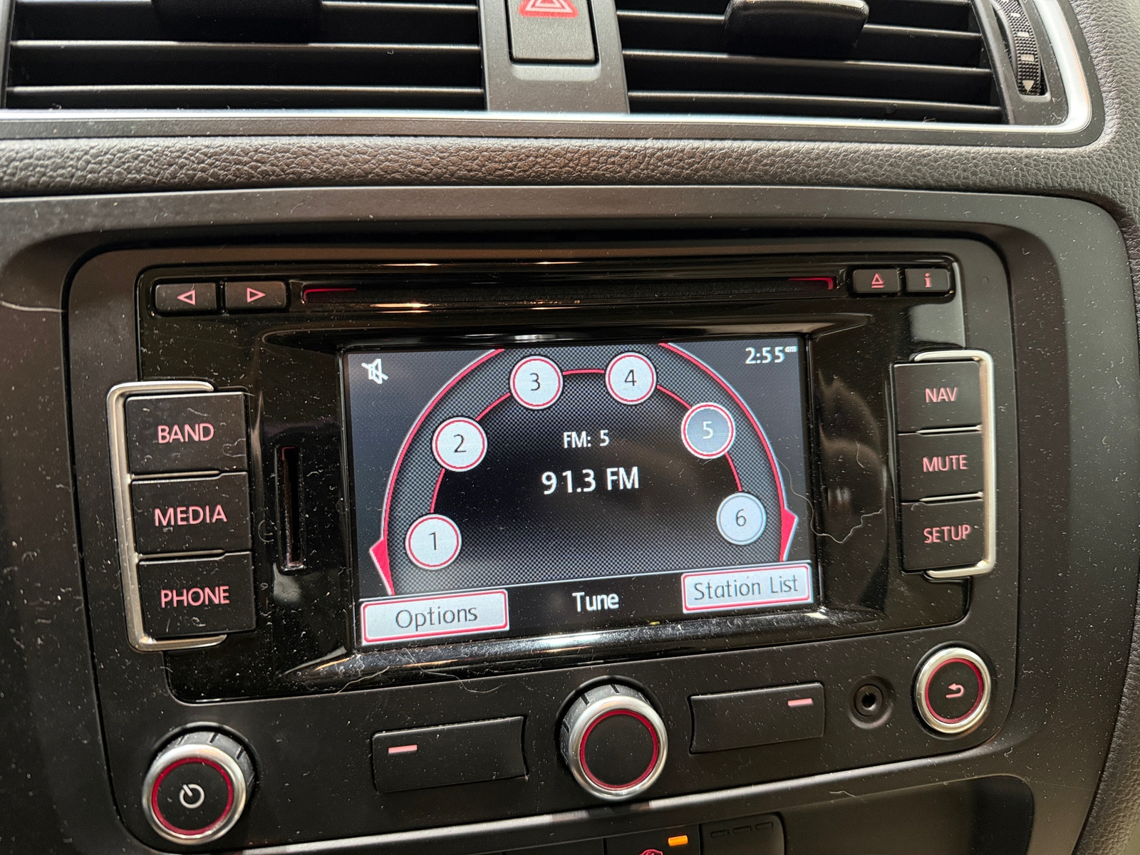 Thumbnail: 2014 Volkswagen Jetta - 3