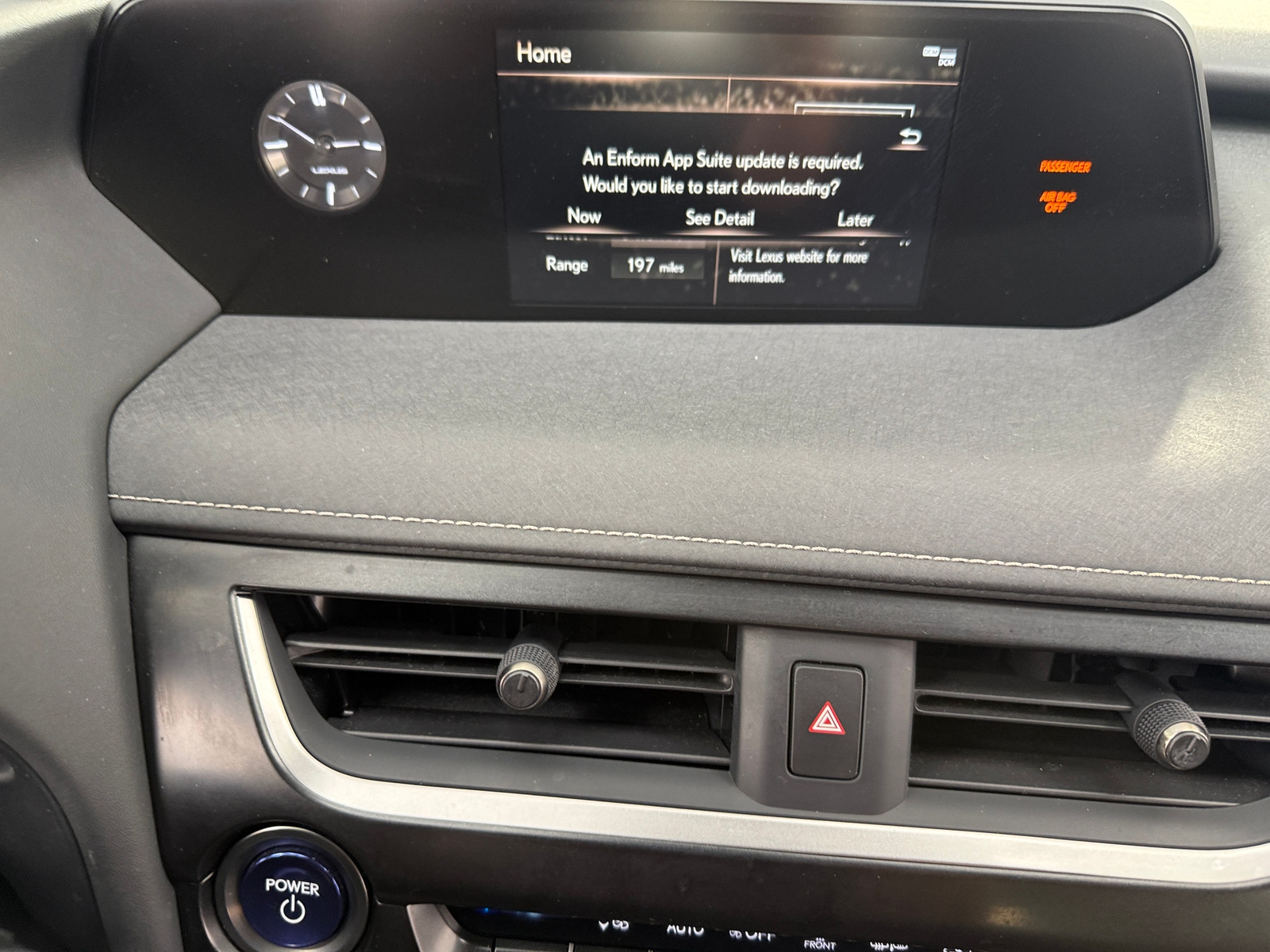 Thumbnail: 2020 Lexus UX - 3